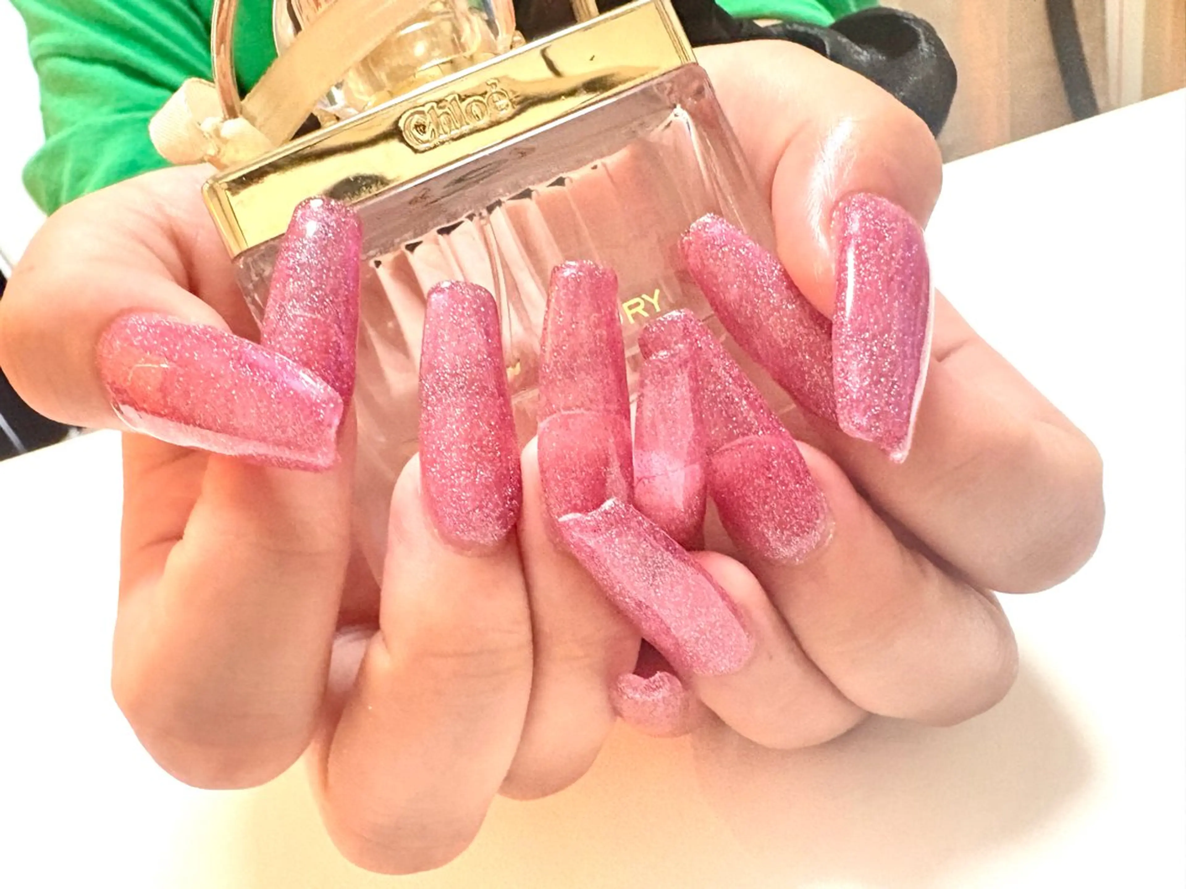 ネイル 長さ出し ラメ(グリッター) ワンカラーネイル ピンク ネイルチップ tanaka miyuのネイルデザイン