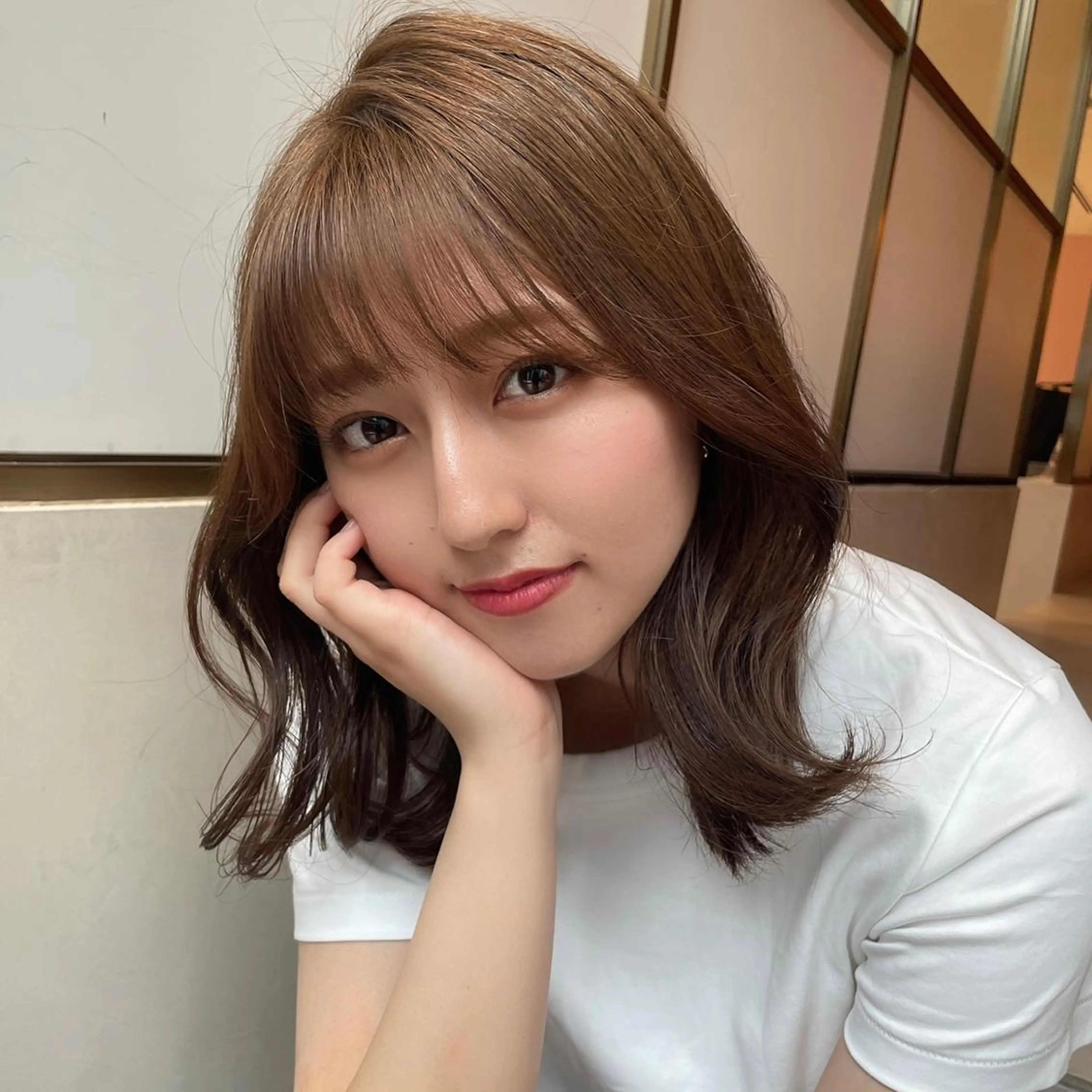 ミディアム Toiro所属・🤎小顔レイヤー /ベージュ🤎友香のヘアスタイル