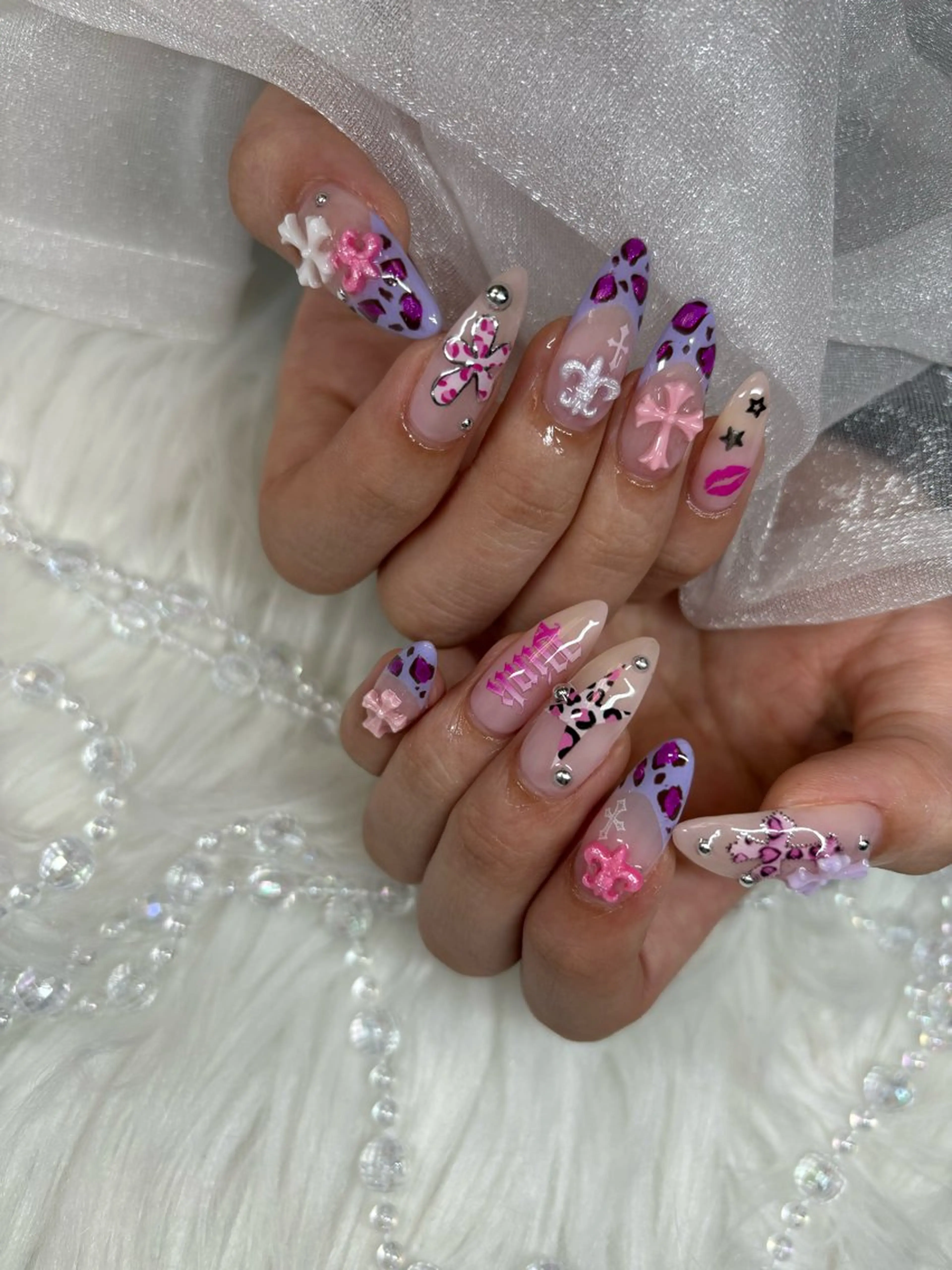 ネイル toyvenail 🖤enaのネイルデザイン