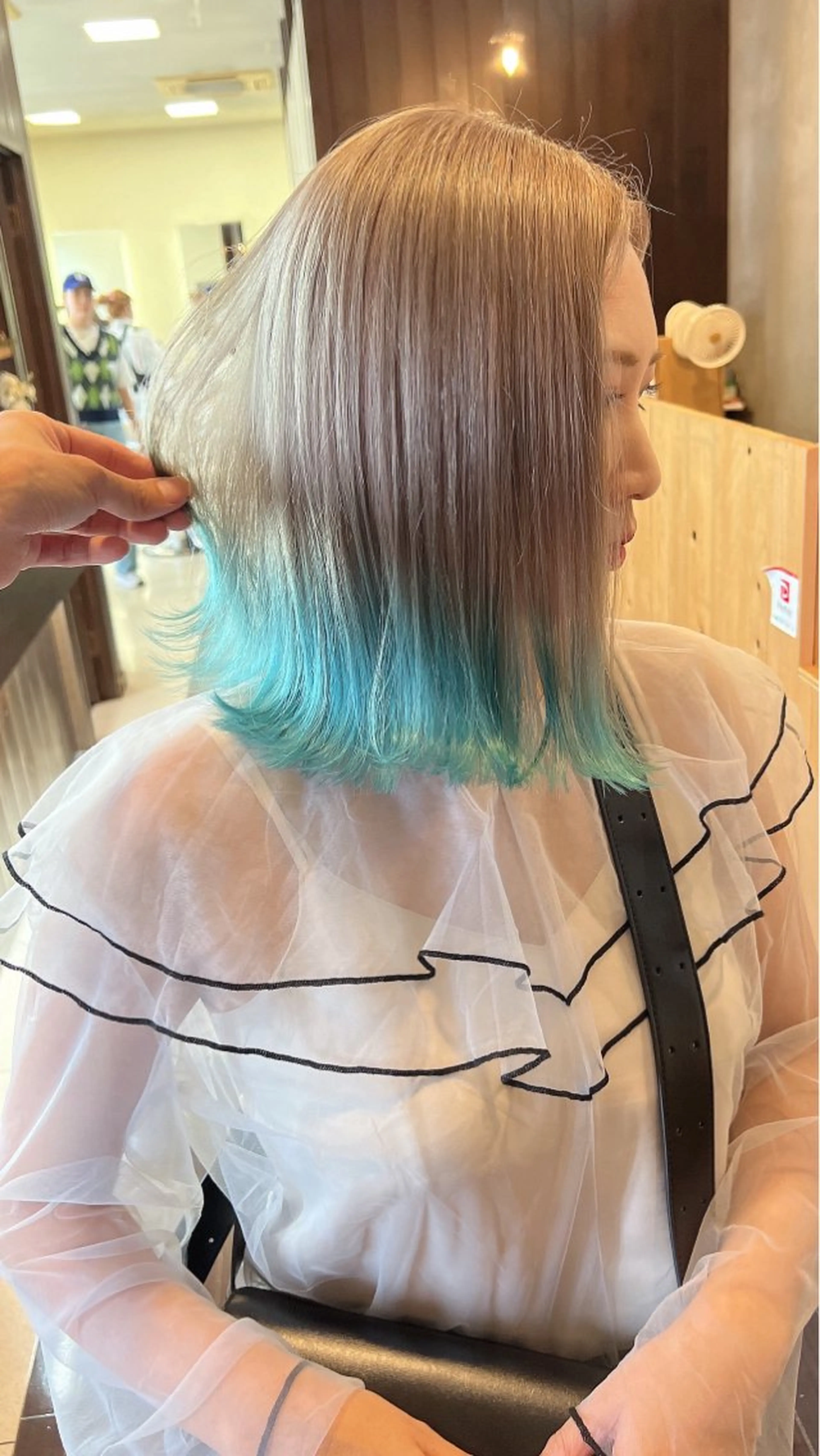 セミロング ヘアカラー 具志 正太のヘアスタイル