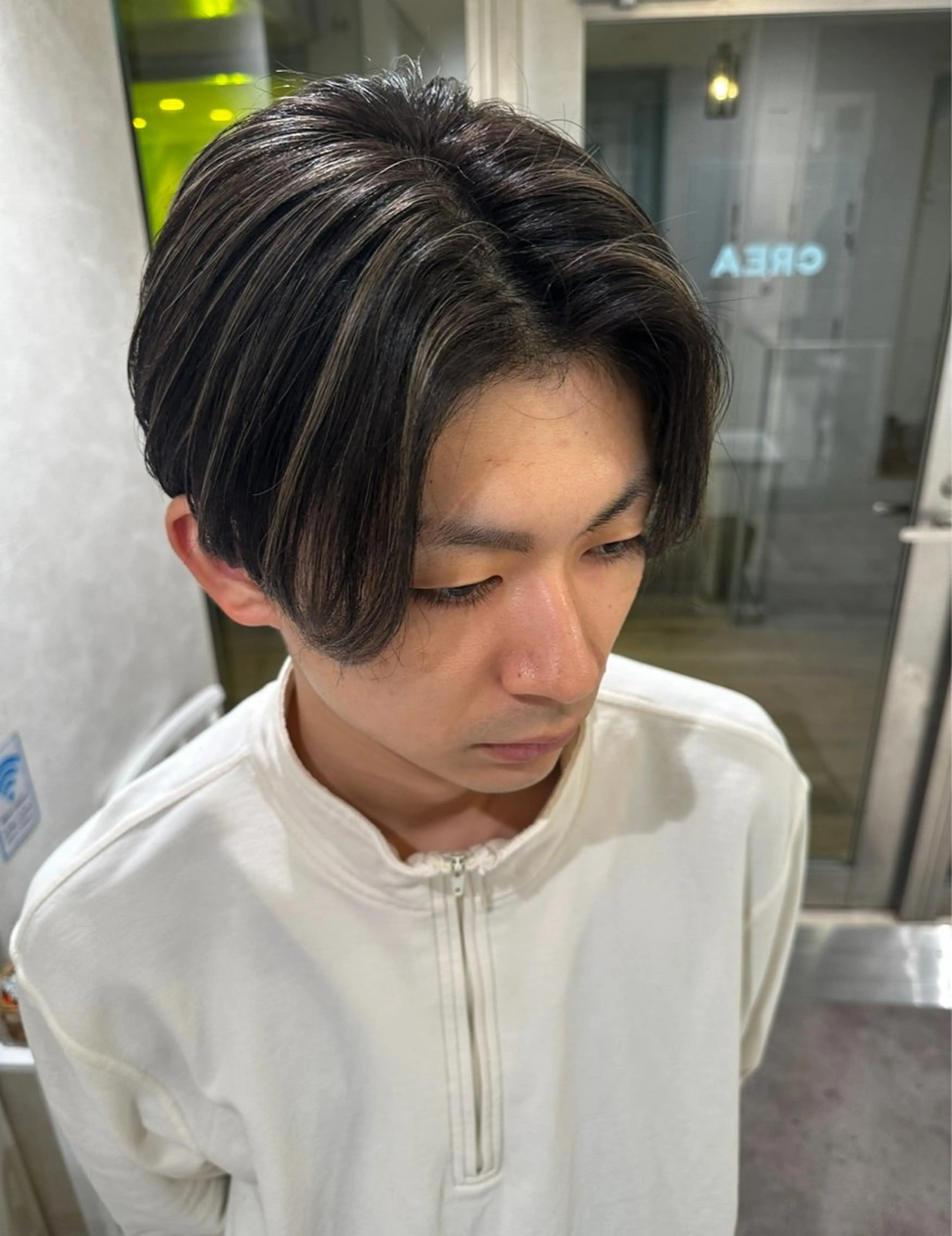 🌟2回目以降クーポン🌟デザインカット➕ハイライトカラー🧹の写真