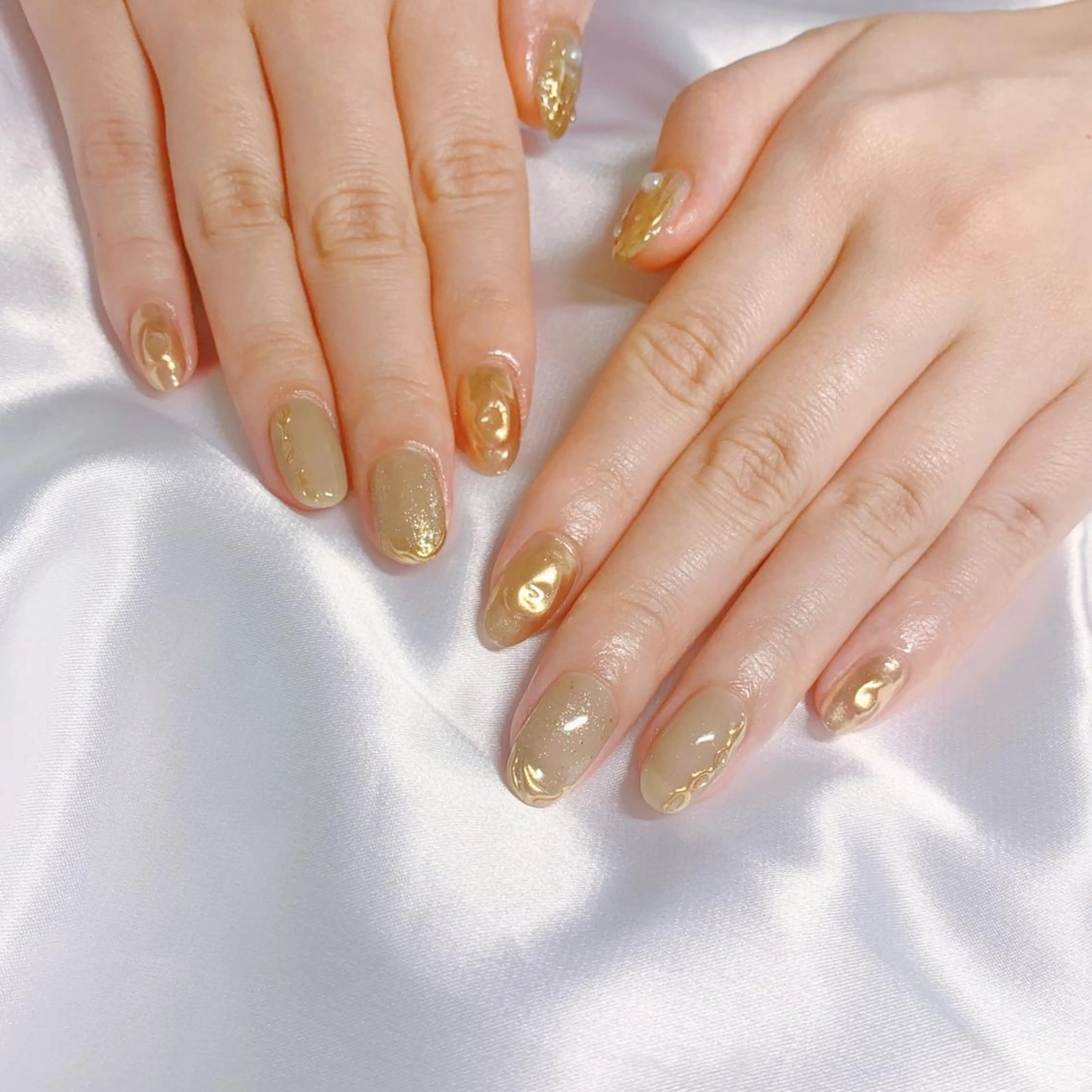 ネイル オーロラネイル フットネイル フレンチネイル ジェルネイル 韓国ネイル ハンドネイル ハンドケア 【ENサロン】 Rei🎀Nailのネイルデザイン