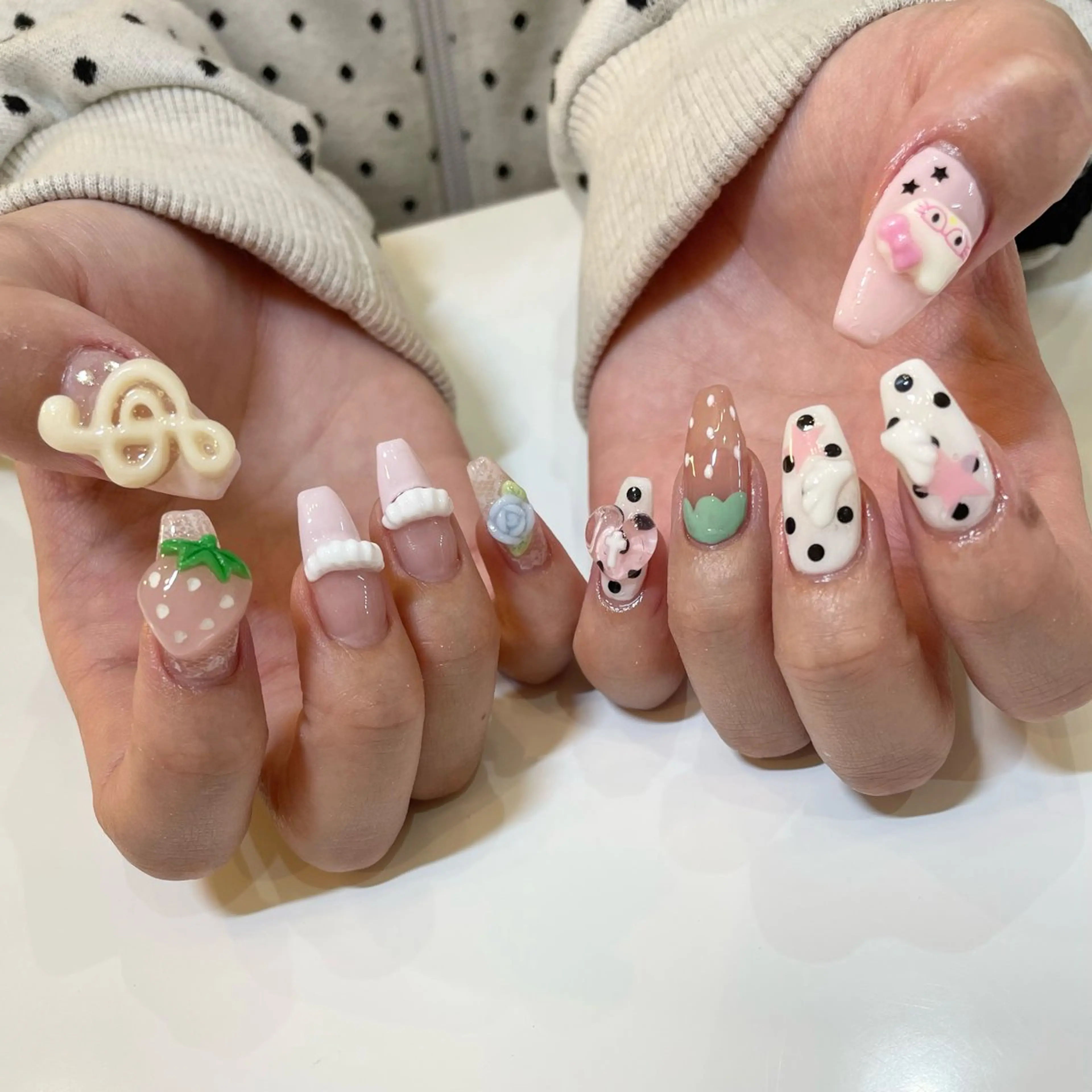 ネイル Nail Salon Gummi.のネイルデザイン
