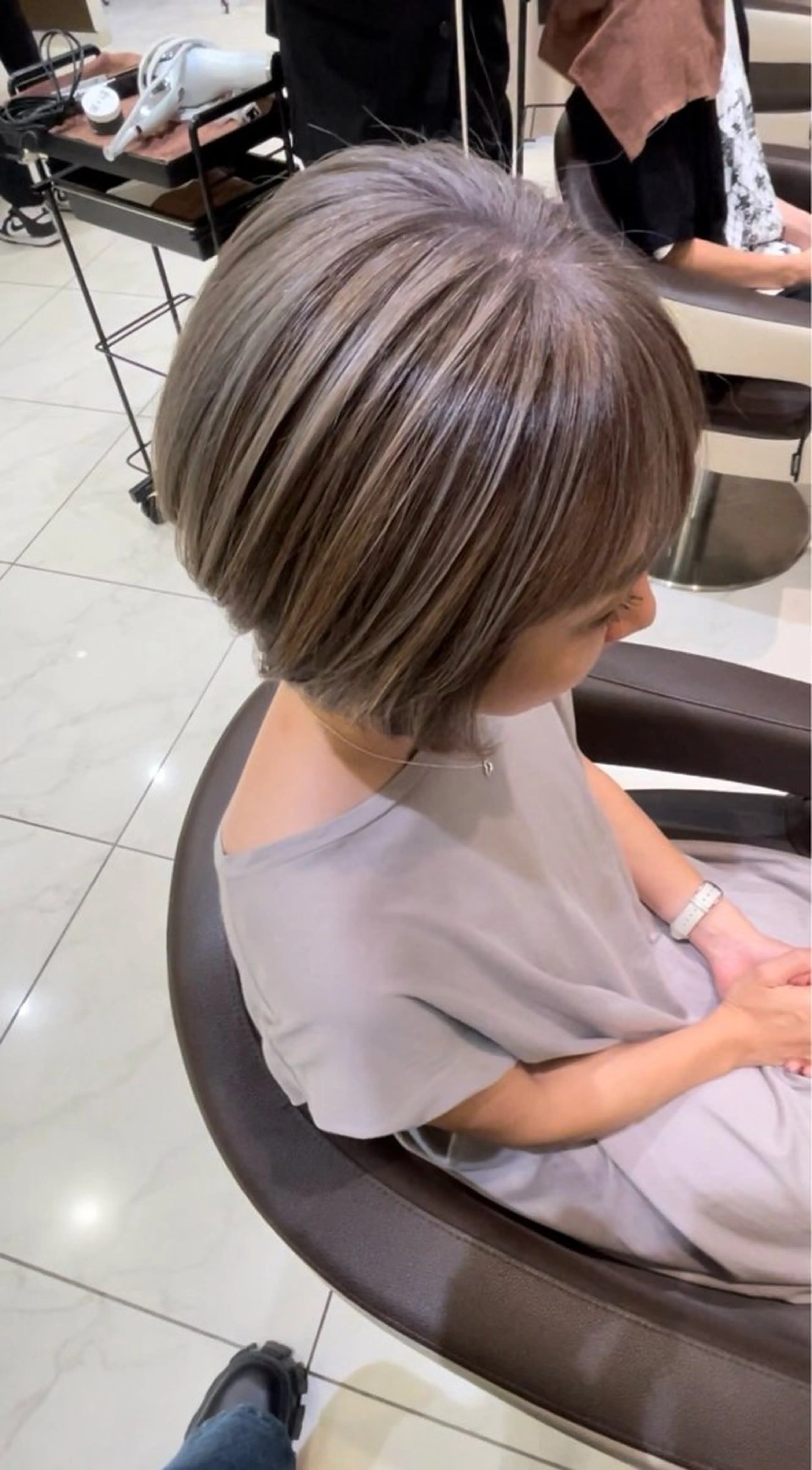 ショート カラー グレージュ ハイライトカラー ハイライト カット ヘアカラー ✨白髪ぼかし脱白髪/ 山口智弘✨のヘアスタイル