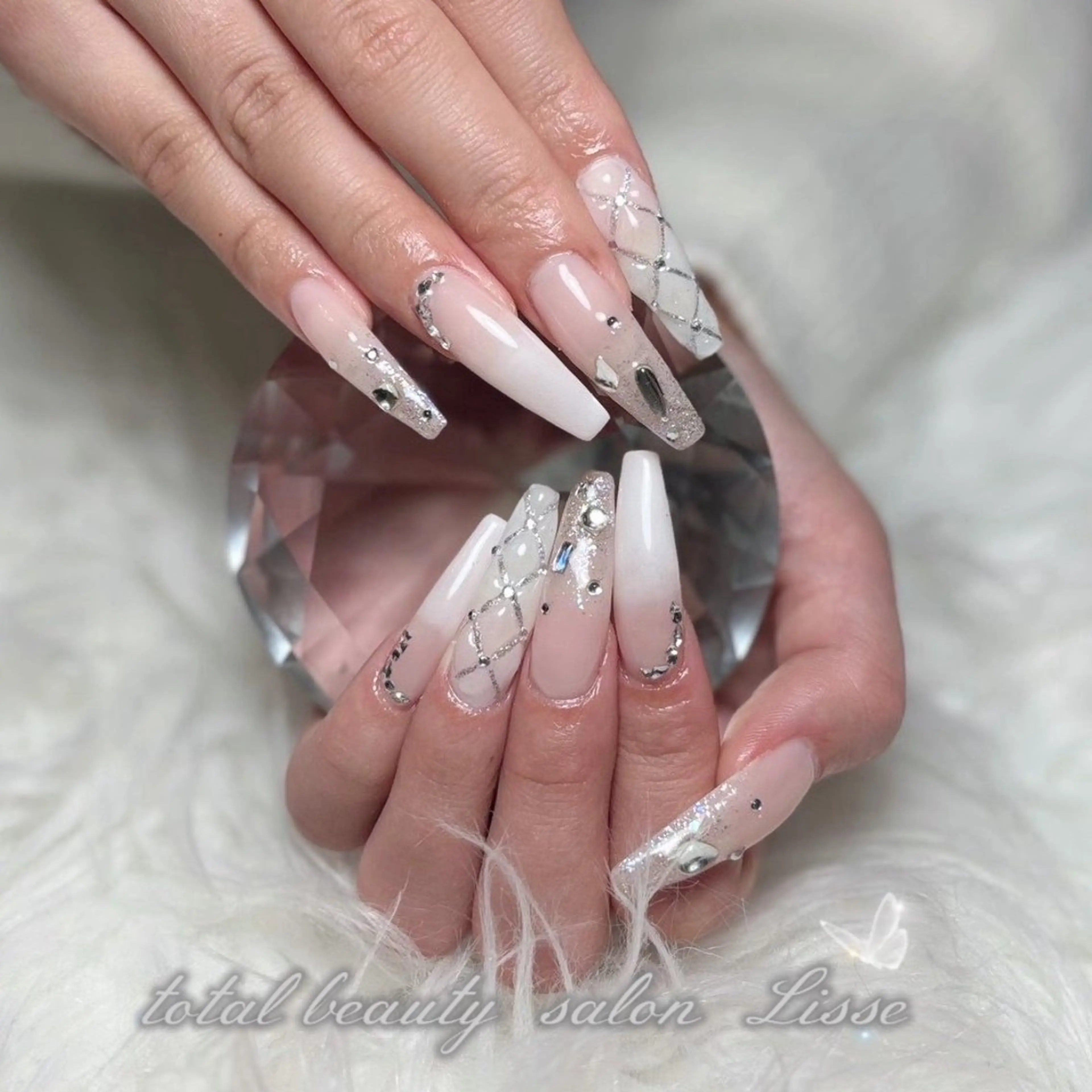 ネイル ハンドネイル Lisse ネイル/ 脱毛/アイブロウのネイルデザイン