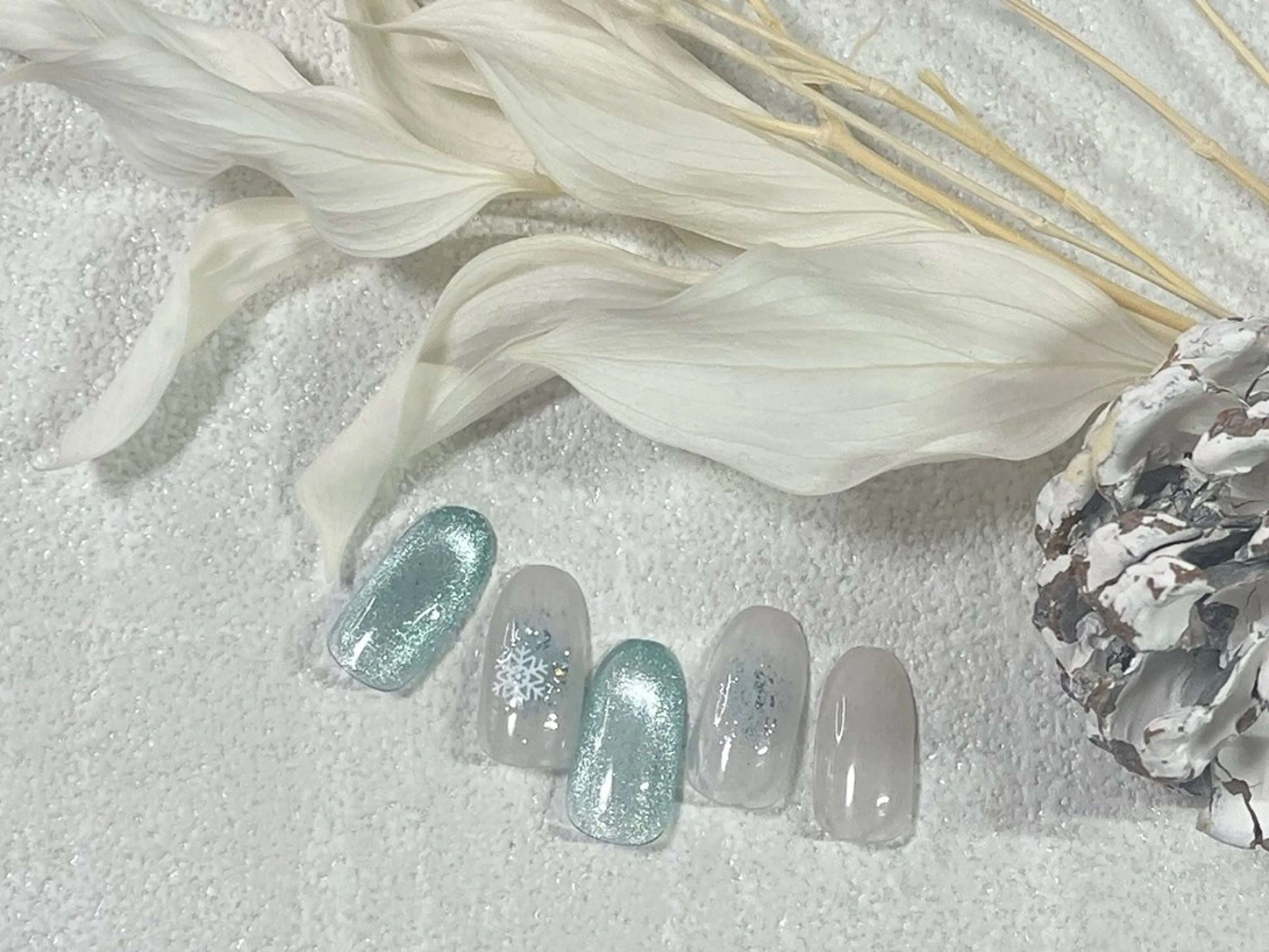 ネイル オーロラネイル フットネイル フレンチネイル ジェルネイル マグネットネイル ハンドネイル kiki nail &brow二子玉川の眉毛・アイブロウイメージ