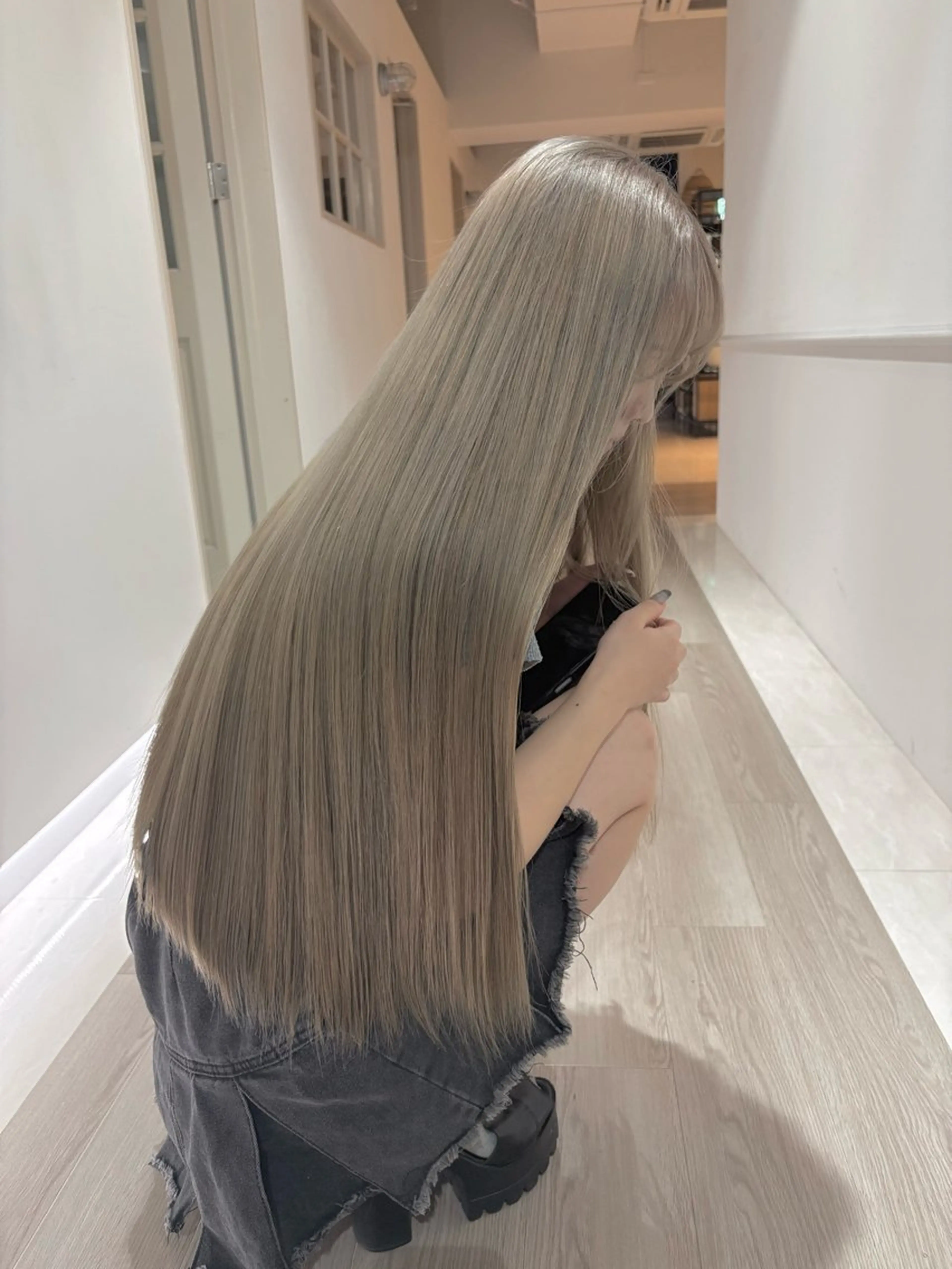 カラー ハイトーンカラー ニトウ レイナ🌺🌴🐠のヘアスタイル