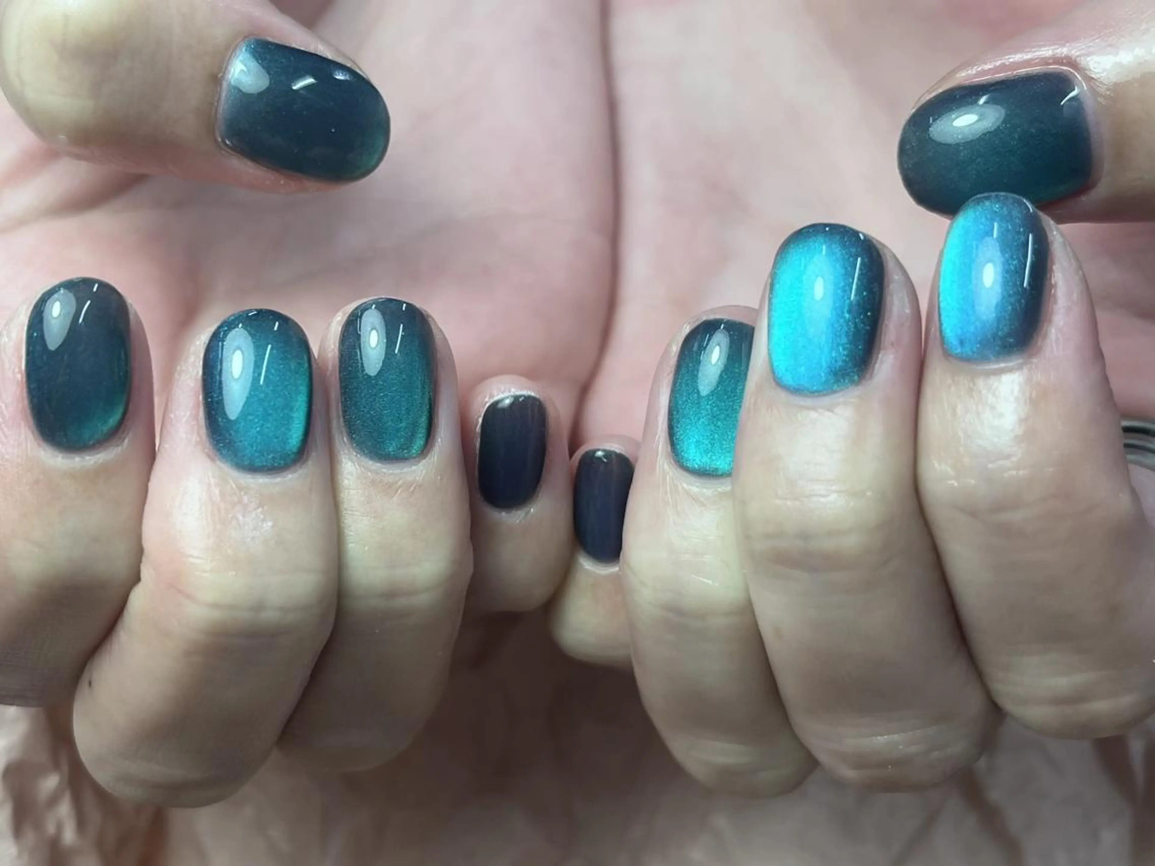 ネイル ToliyDeliy ネイルサロンのネイルデザイン