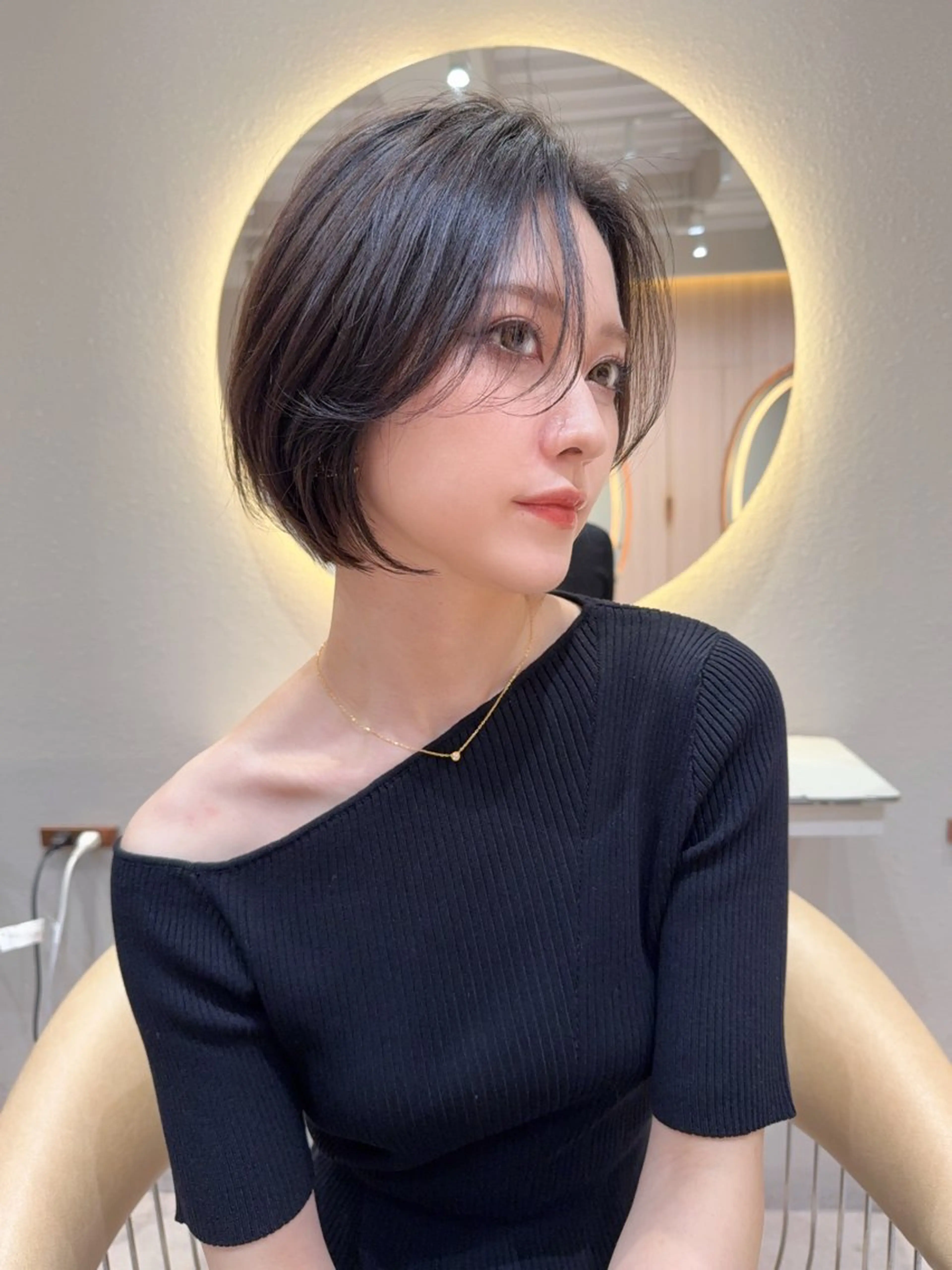 ショート カラー カット ヘアカラー トリートメント 縮毛矯正✨🫧 レイヤー川村利幸のヘアスタイル