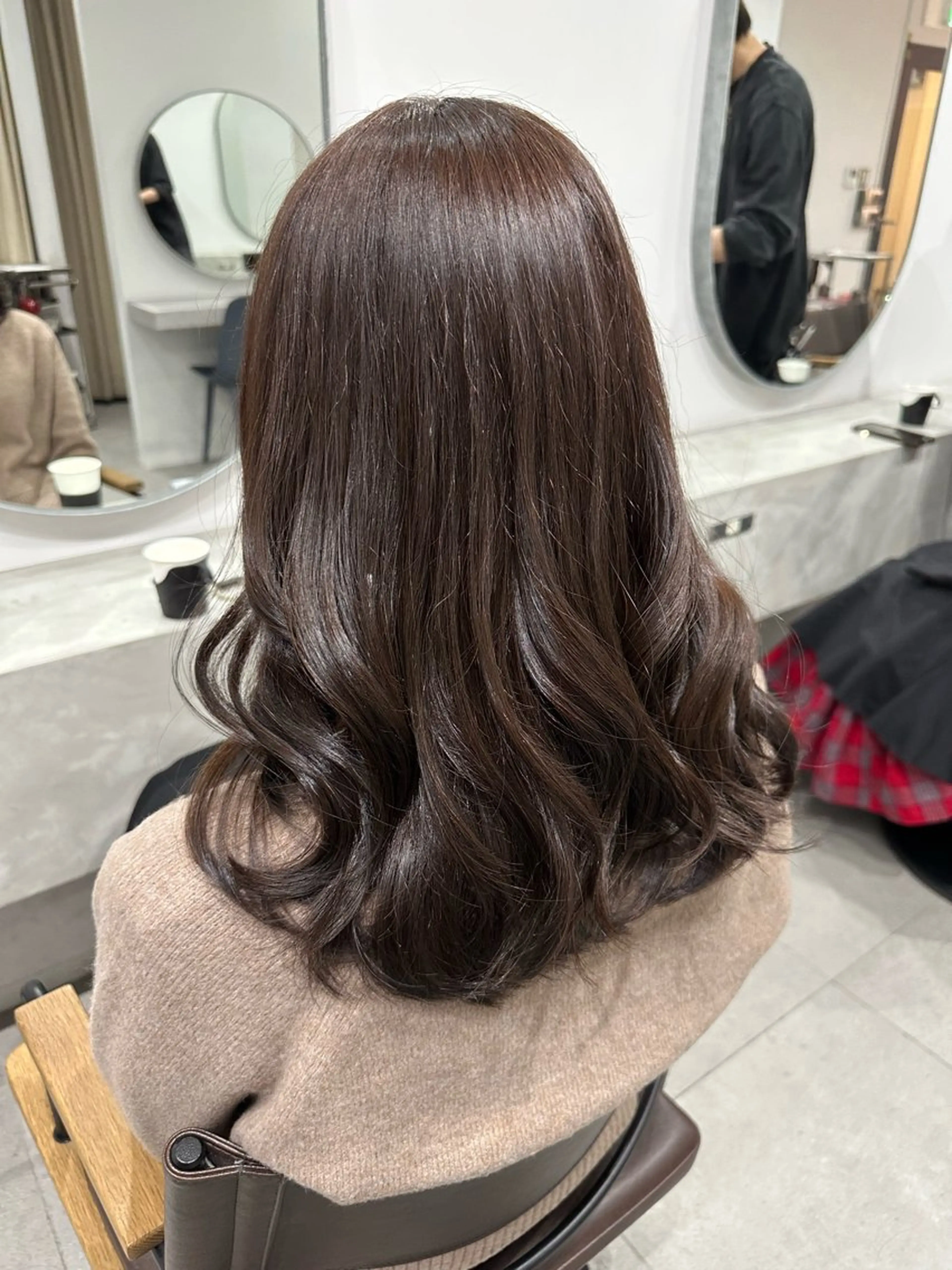 セミロング カラー カット ヘアカラー トリートメント シガ ミクトのヘアスタイル