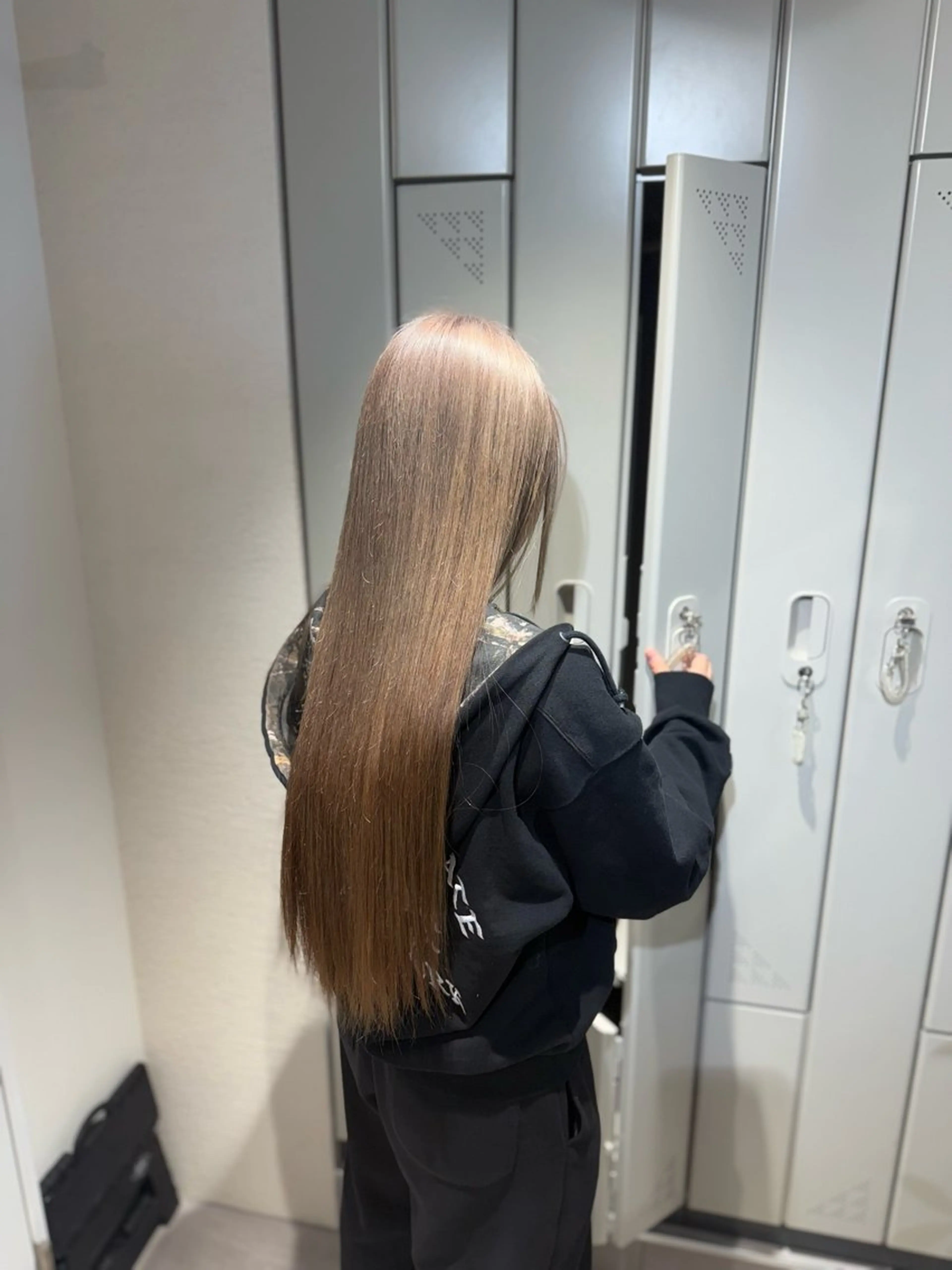 カラー ヘアカラー AYAKA (モデル募集）のヘアスタイル