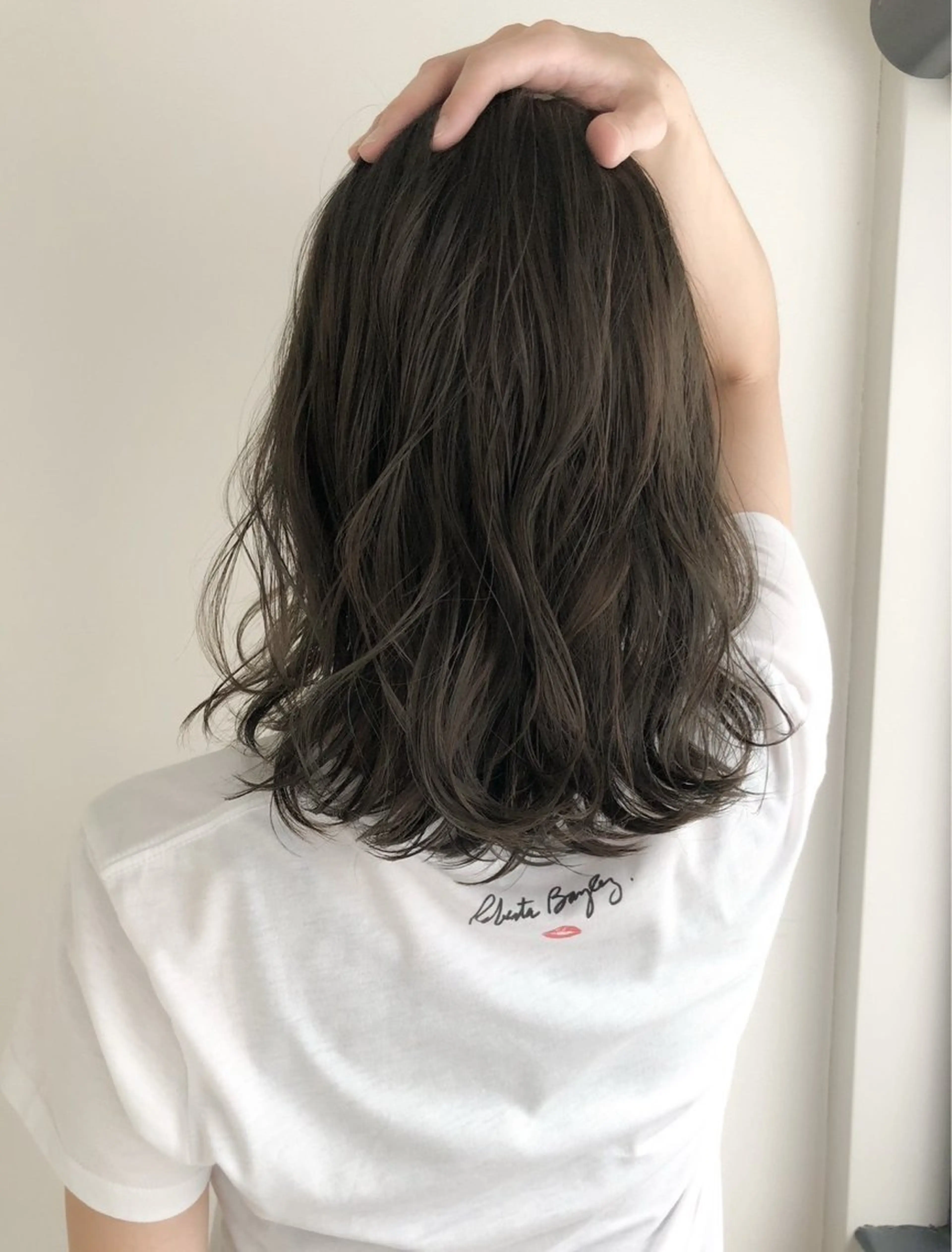 カラー ベージュカラー ブラウンカラー ブラウンベージュ 透明感カラー フォギーベージュ 透明感カラー ブリーチ/ 大村勇人のヘアスタイル