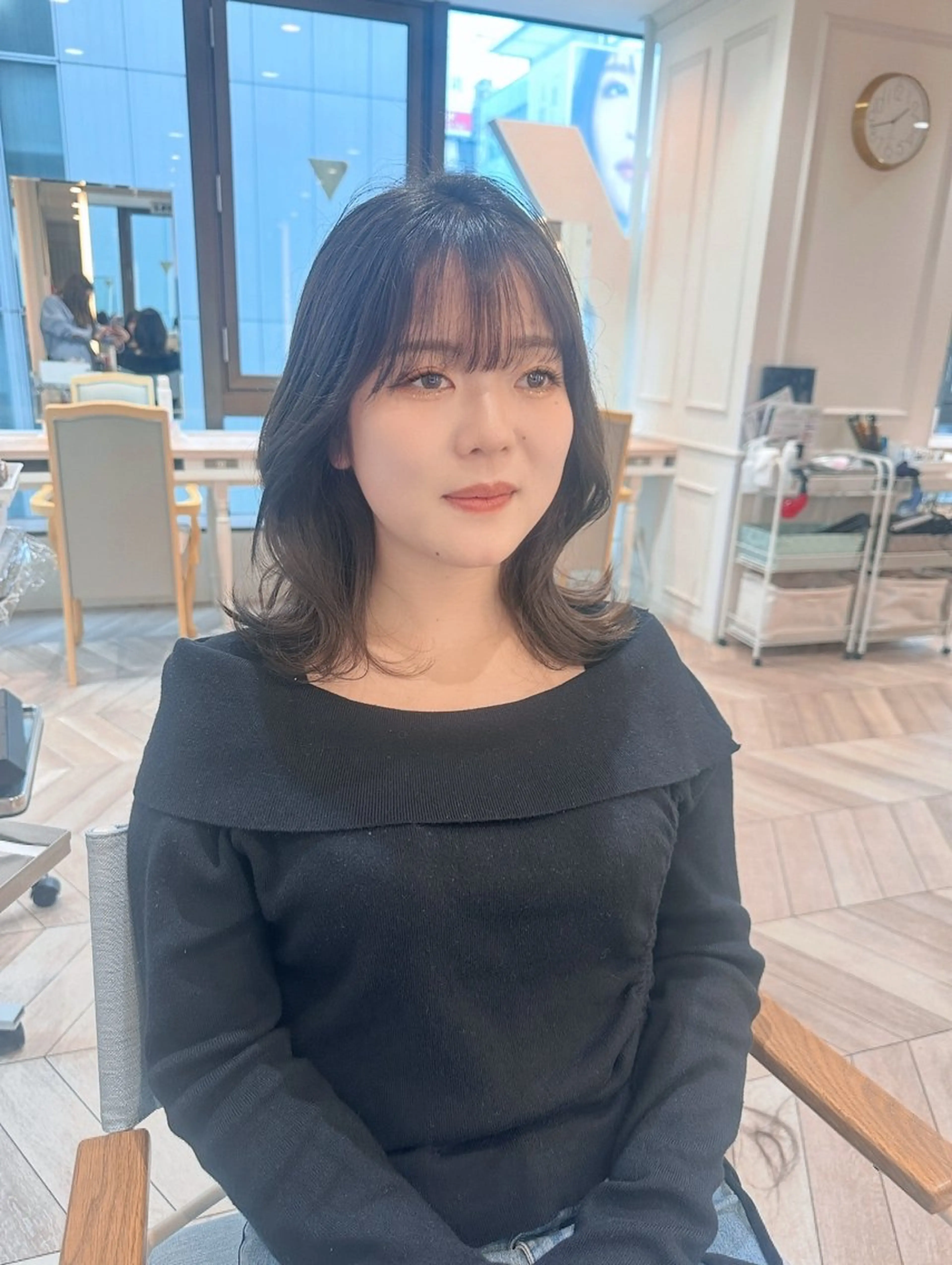 セミロング カラー グレージュ オリーブグレージュ オリーブグレー ヘアカラー トリートメント 小顔レイヤー/ ベージュ🤍Rieのヘアスタイル