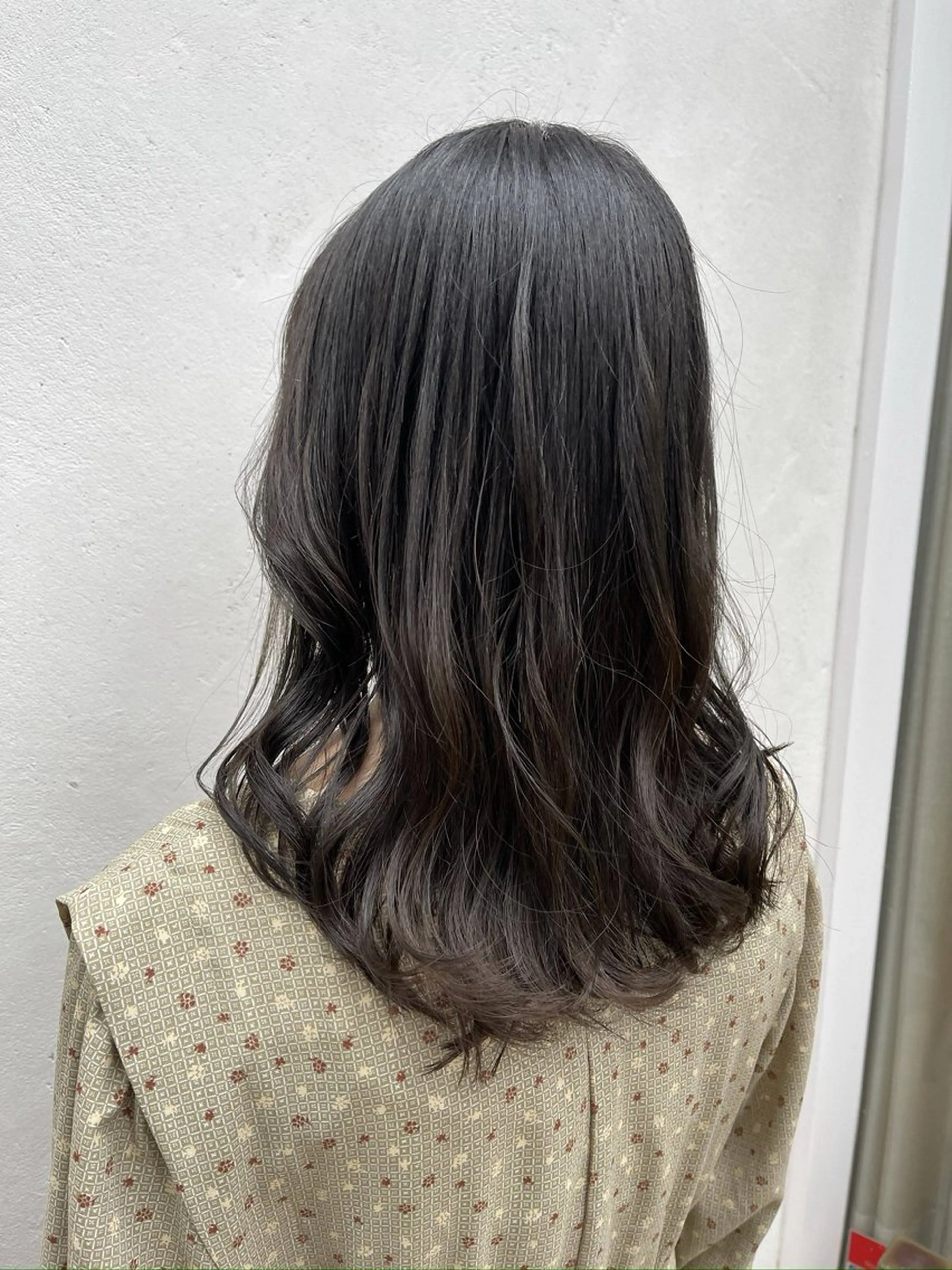 セミロング 艶ブラウン/赤み消し /盛れる顔周りのマツエク・マツパデザイン