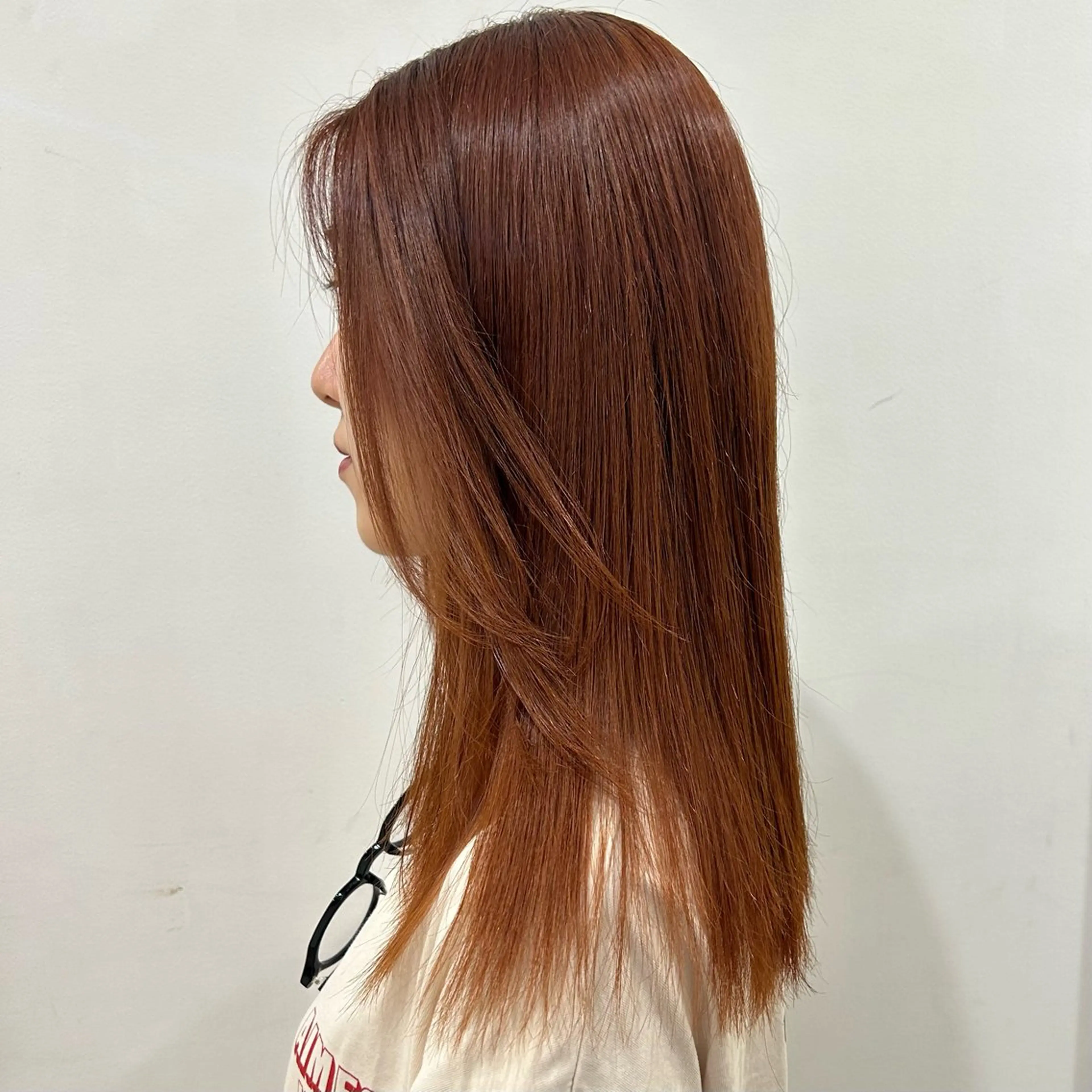 ロング カラー ブリーチ ブラウンカラー オレンジ オレンジブラウン clan .のヘアスタイル