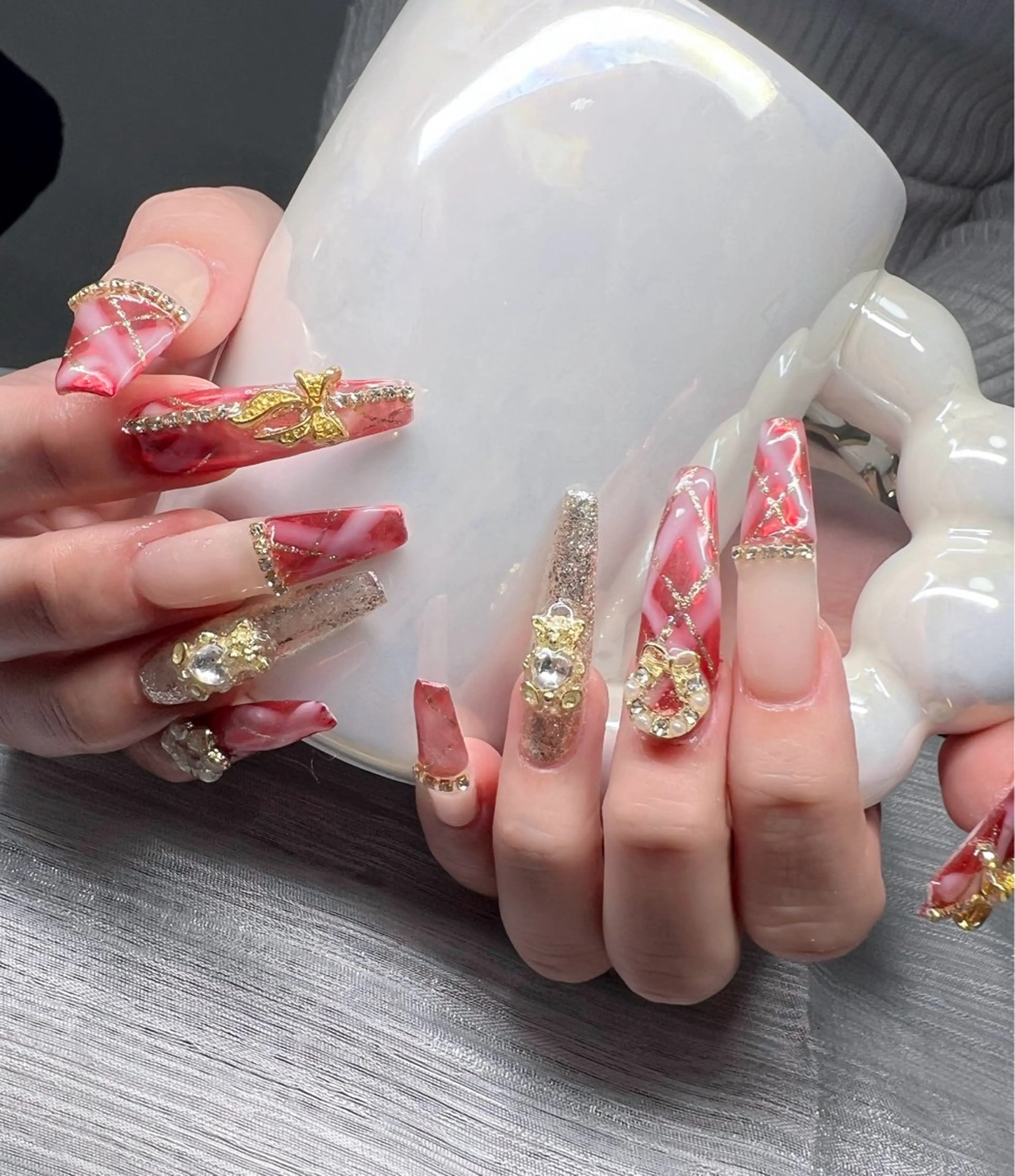 ネイル オーロラネイル チークネイル 長さ出し フットネイル フレンチネイル ハンドネイル Lee Nailsのネイルデザイン