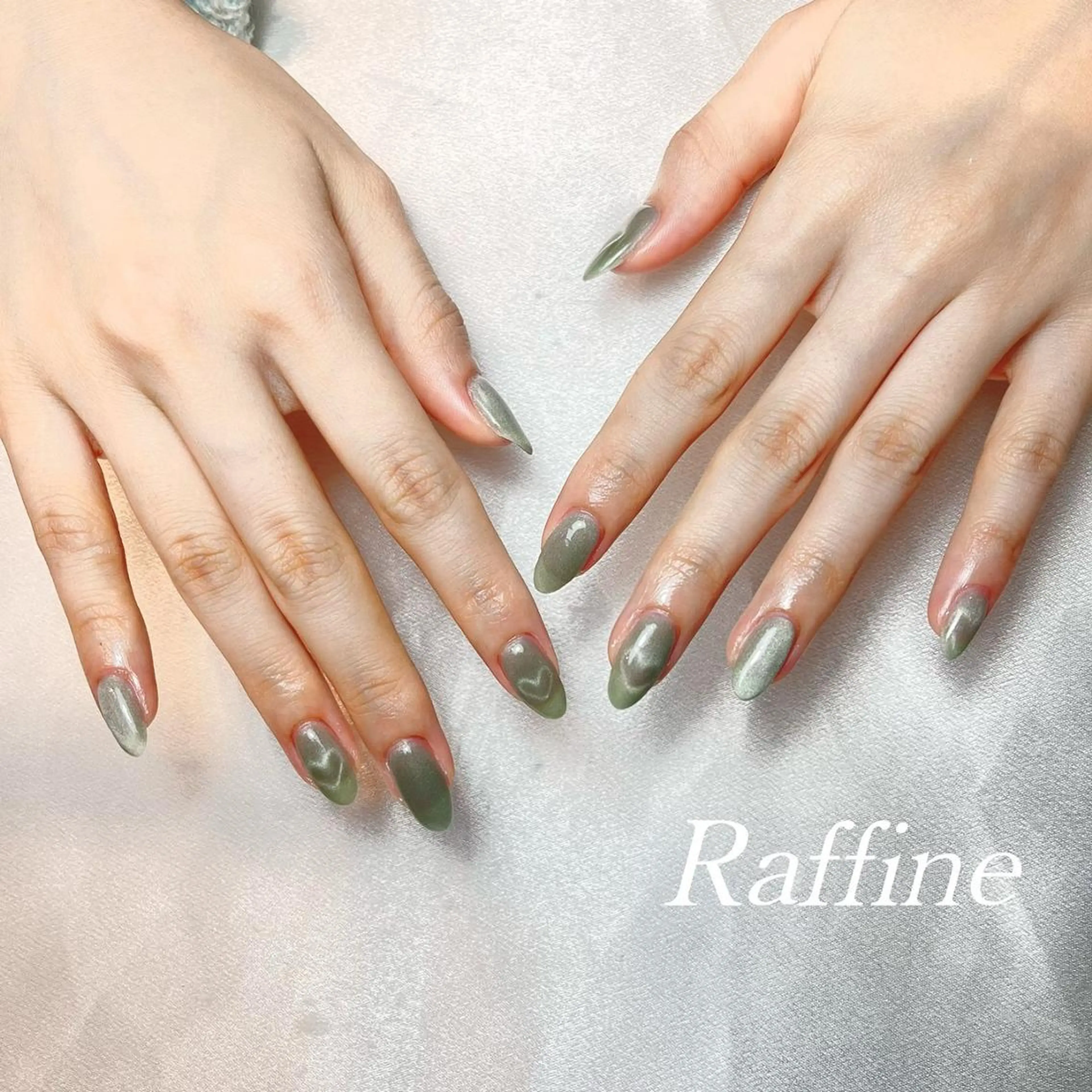 ネイル RAFFINE haru🦋🩵のネイルデザイン