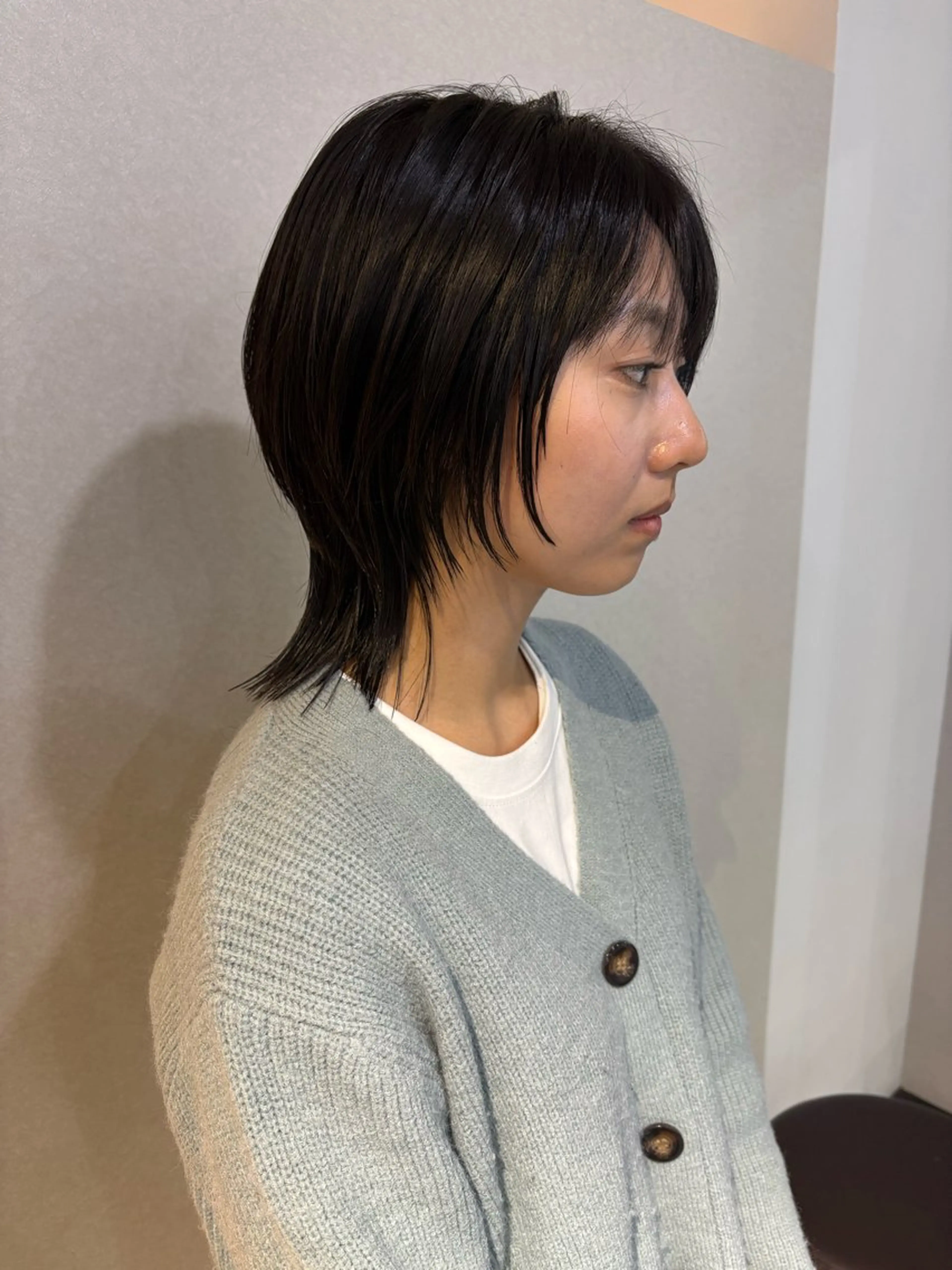 ミディアム レイヤー/ウルフ/ 縮毛矯正/照井友梨のヘアスタイル