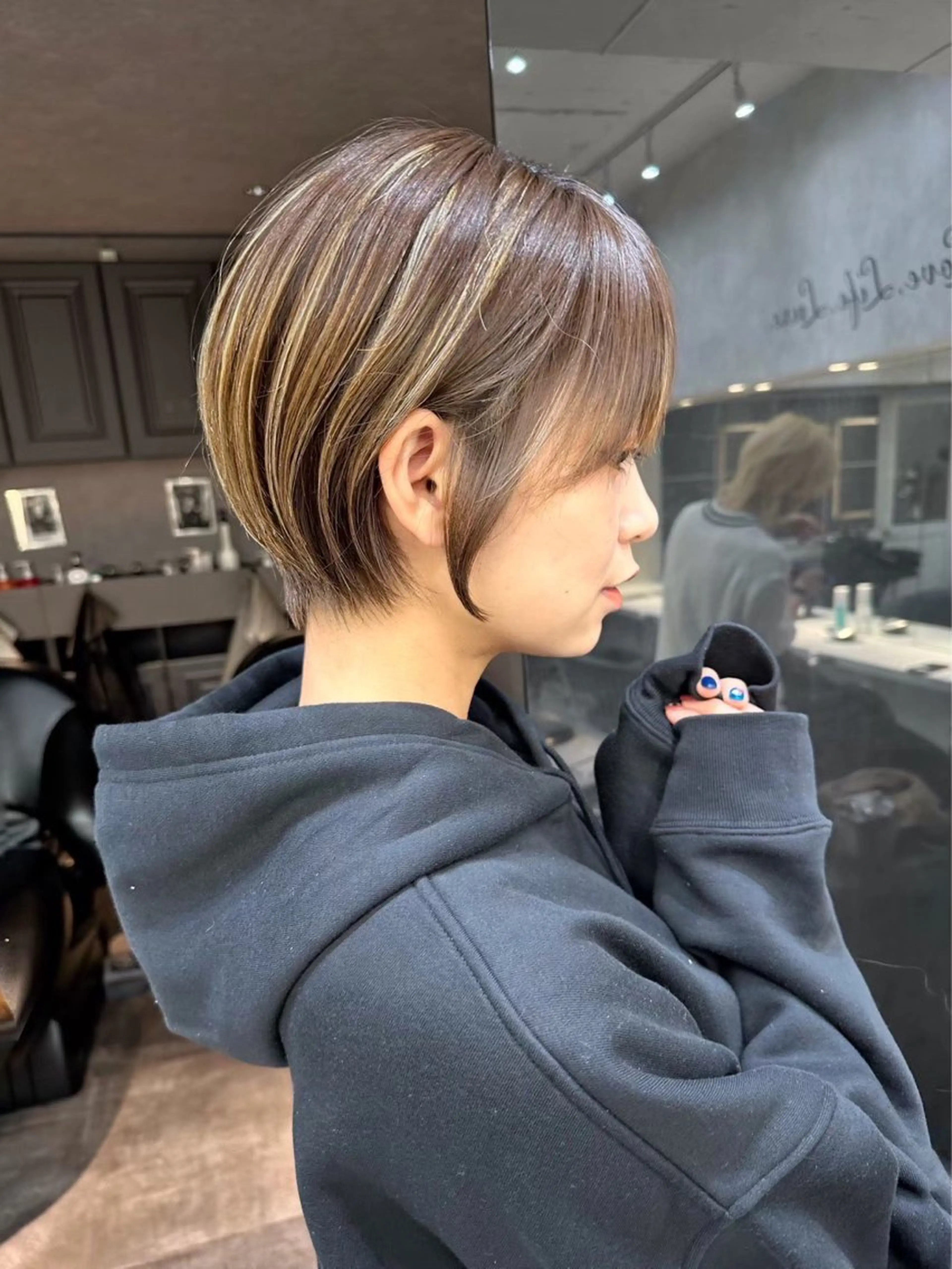 ショート カラー カット ヘアカラー トリートメント 顔周り/ブリーチなし /縮毛矯正🫧伊勢のヘアスタイル