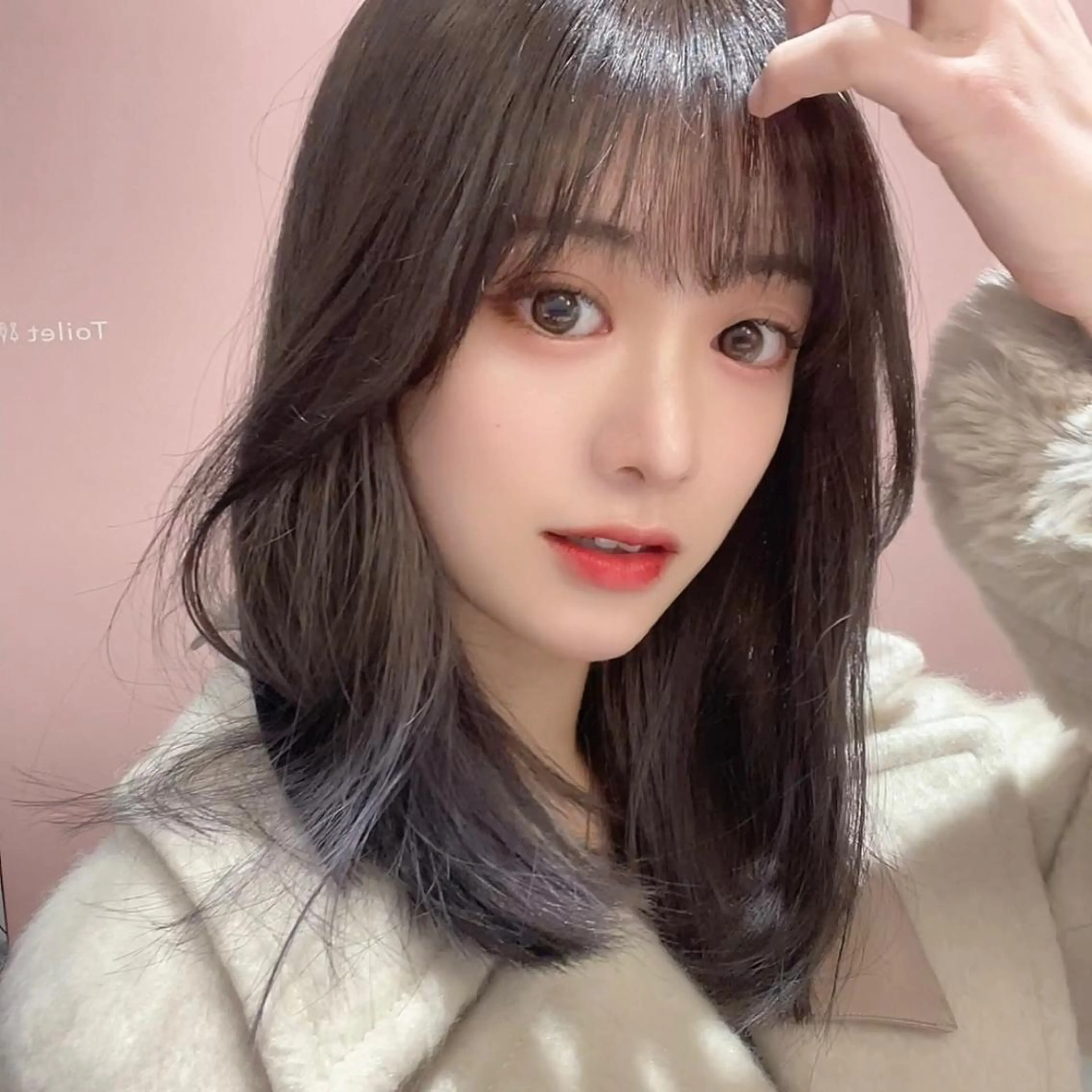 ミディアム カラー 🤎小顔レイヤー /ベージュ🤎友香のヘアスタイル