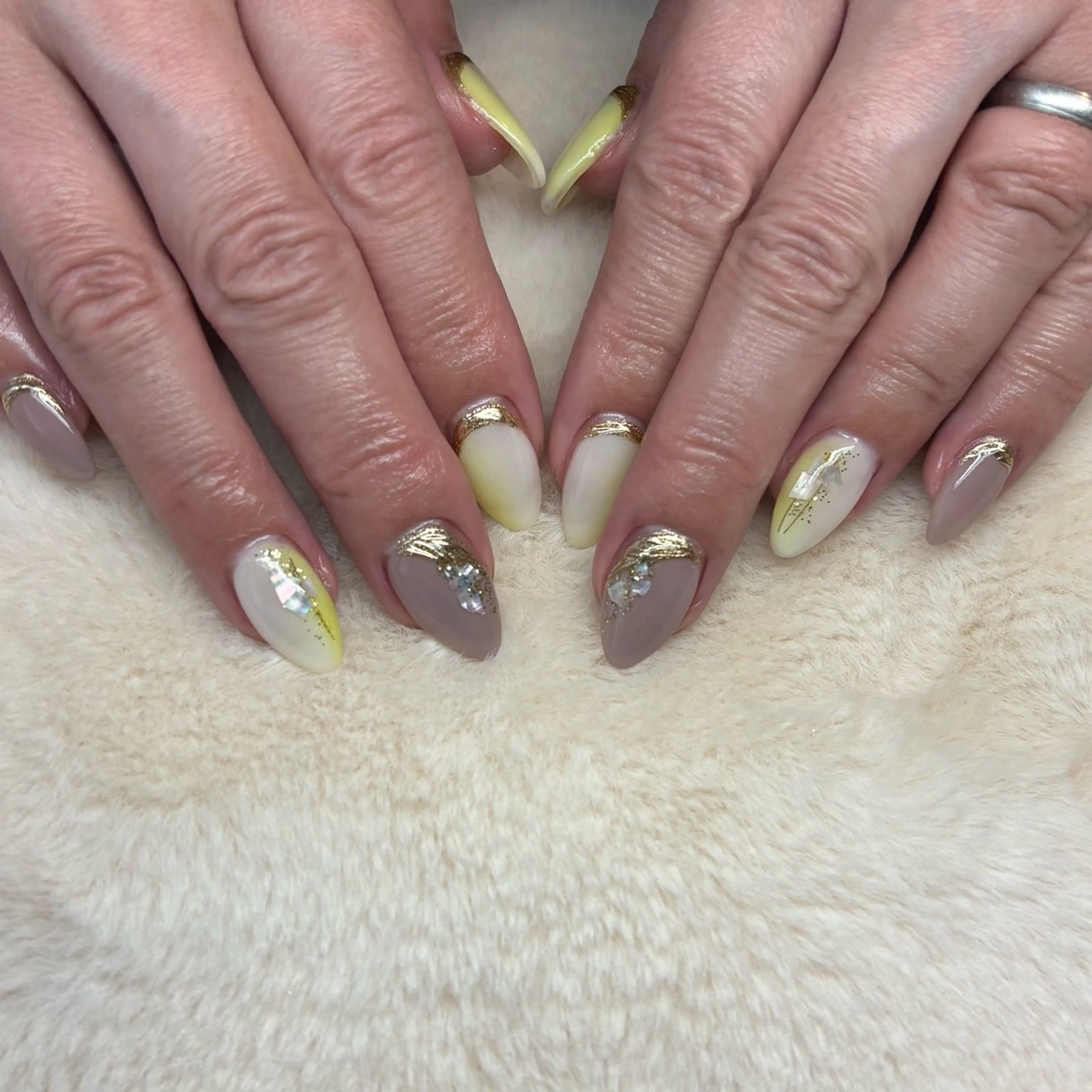 ネイル es nailのネイルデザイン