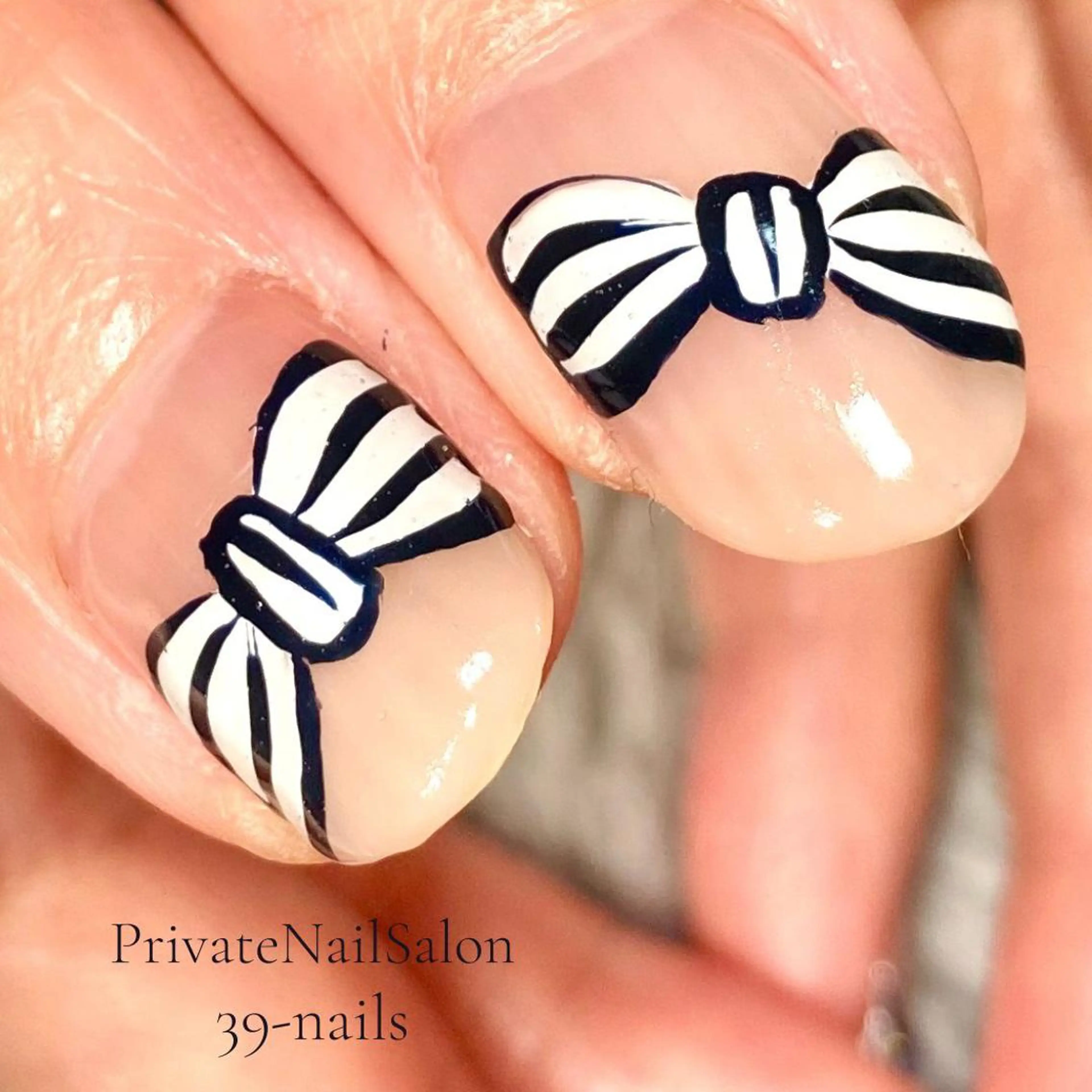 ネイル フレンチネイル ジェルネイル パラジェル リボン 39-nails EharaMikuのネイルデザイン