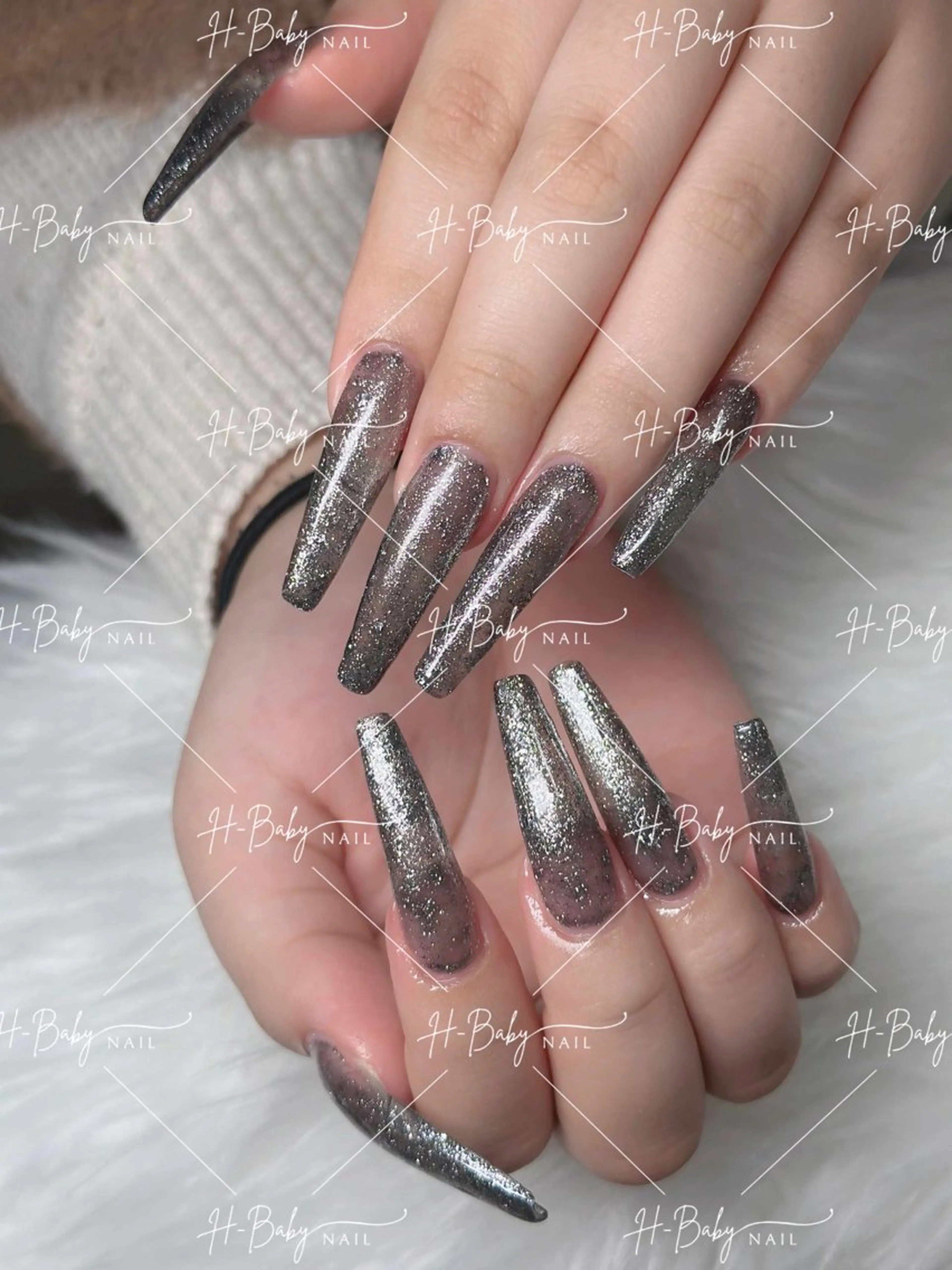 ネイル オーロラネイル フレンチネイル ジェルネイル ハロウィン キラキラネイル H.baby Nail Salonのネイルデザイン