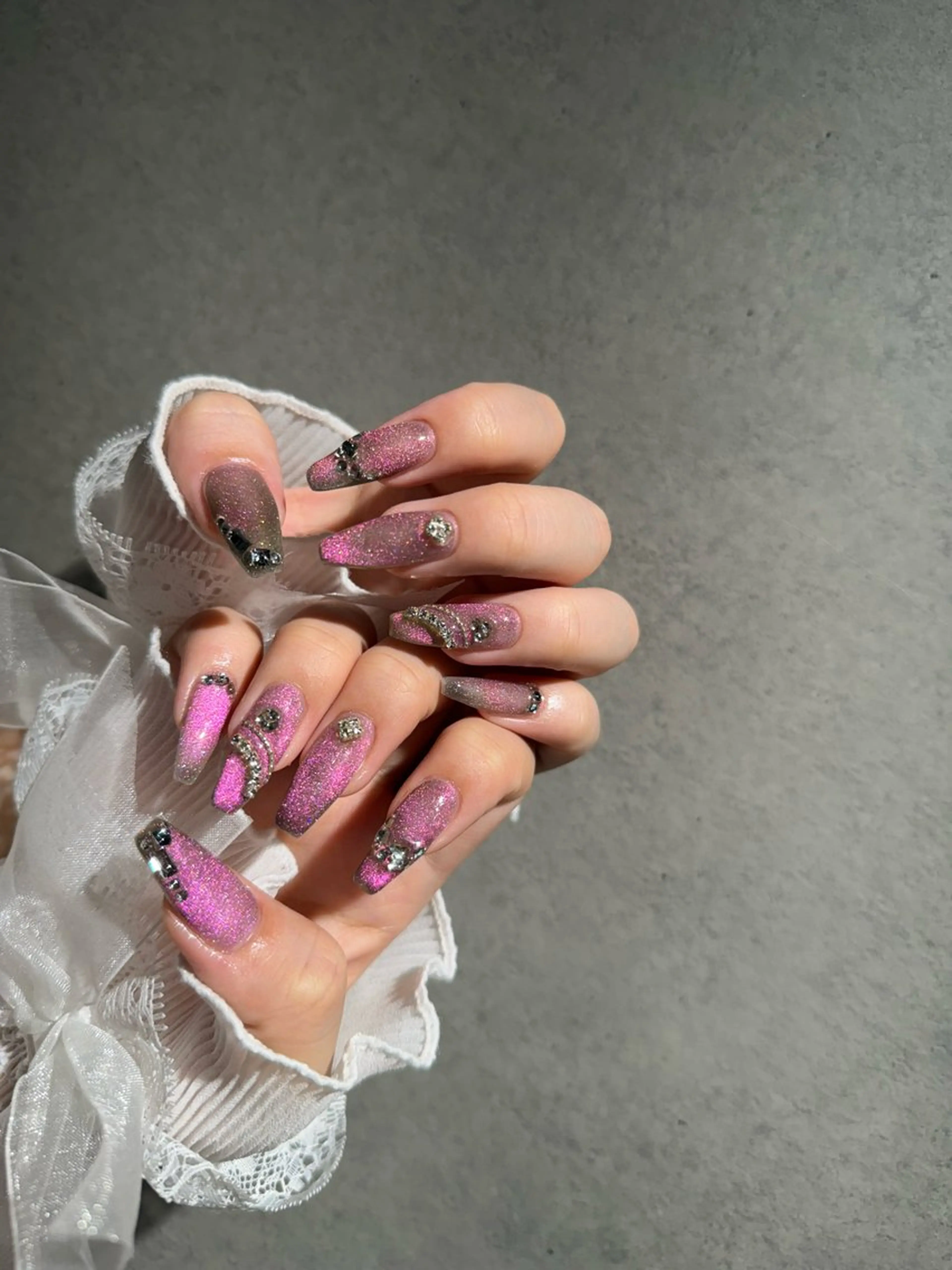 ネイル I-nailロング /ワンホン/キラキラのネイルデザイン