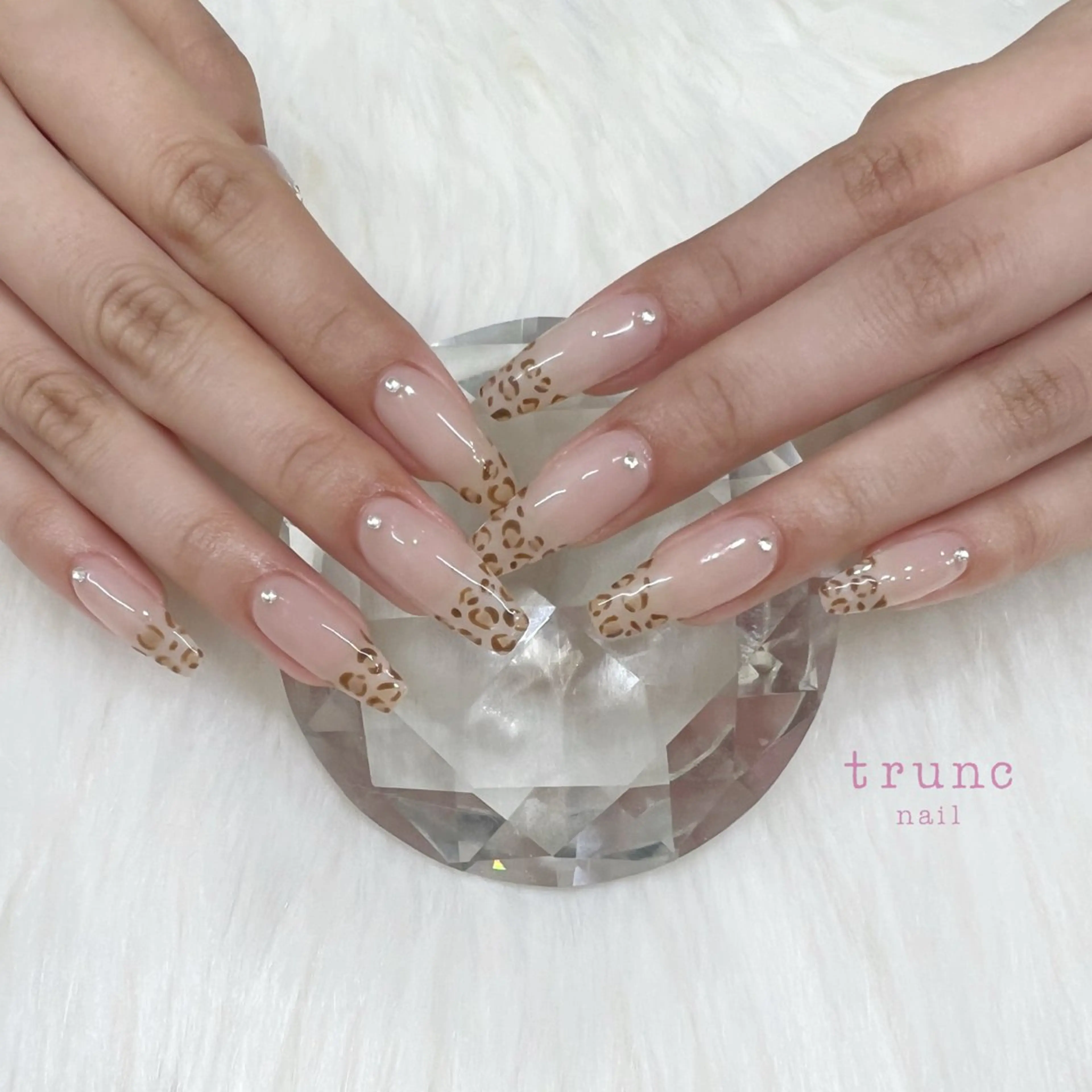 ネイル trunc nail 🌻宮下🌻のネイルデザイン