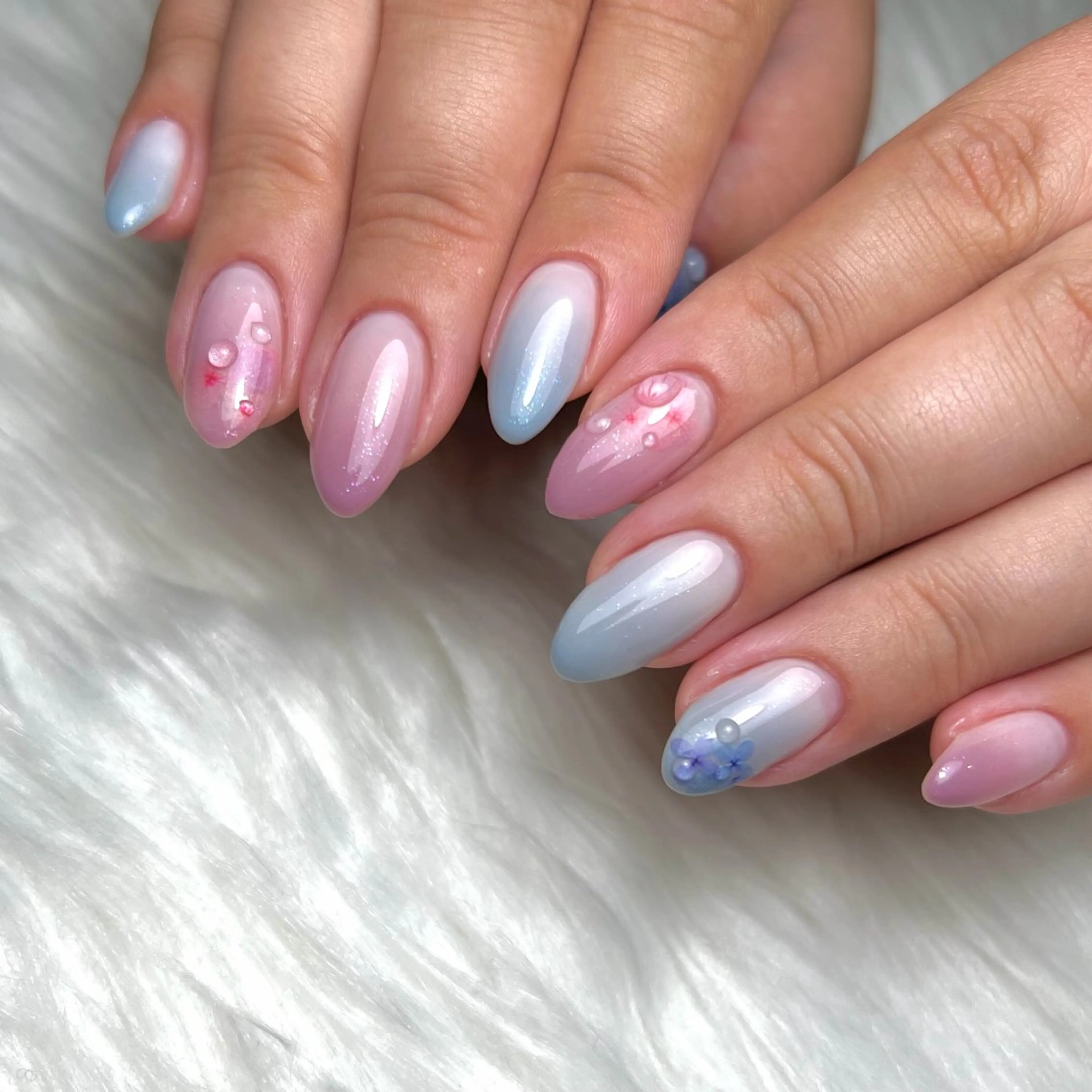 ネイル ハンドネイル vary clue所属・nailist🌻 YUKARIのネイルデザイン