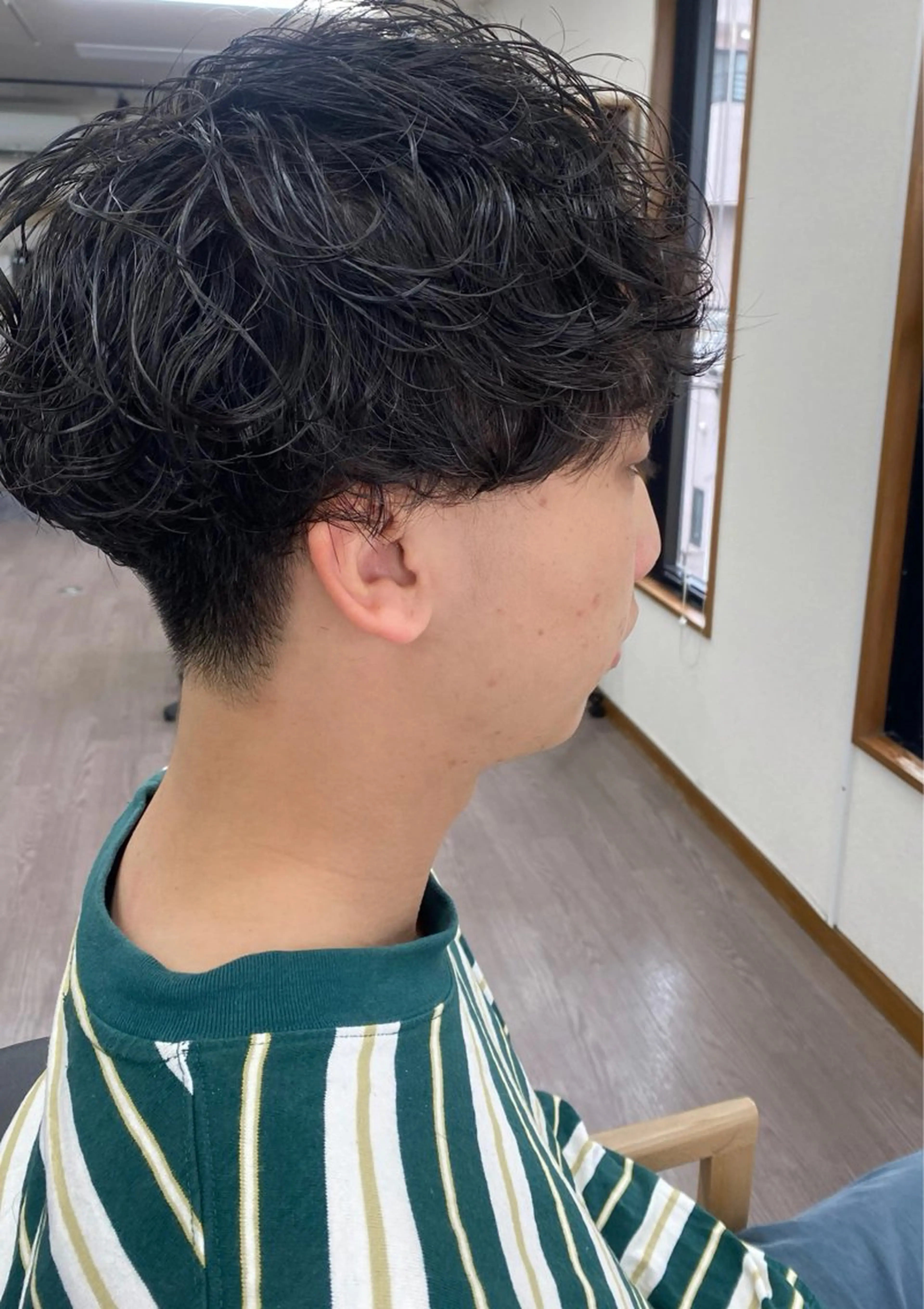 ショート パーマ メンズ こもり なおやのヘアスタイル