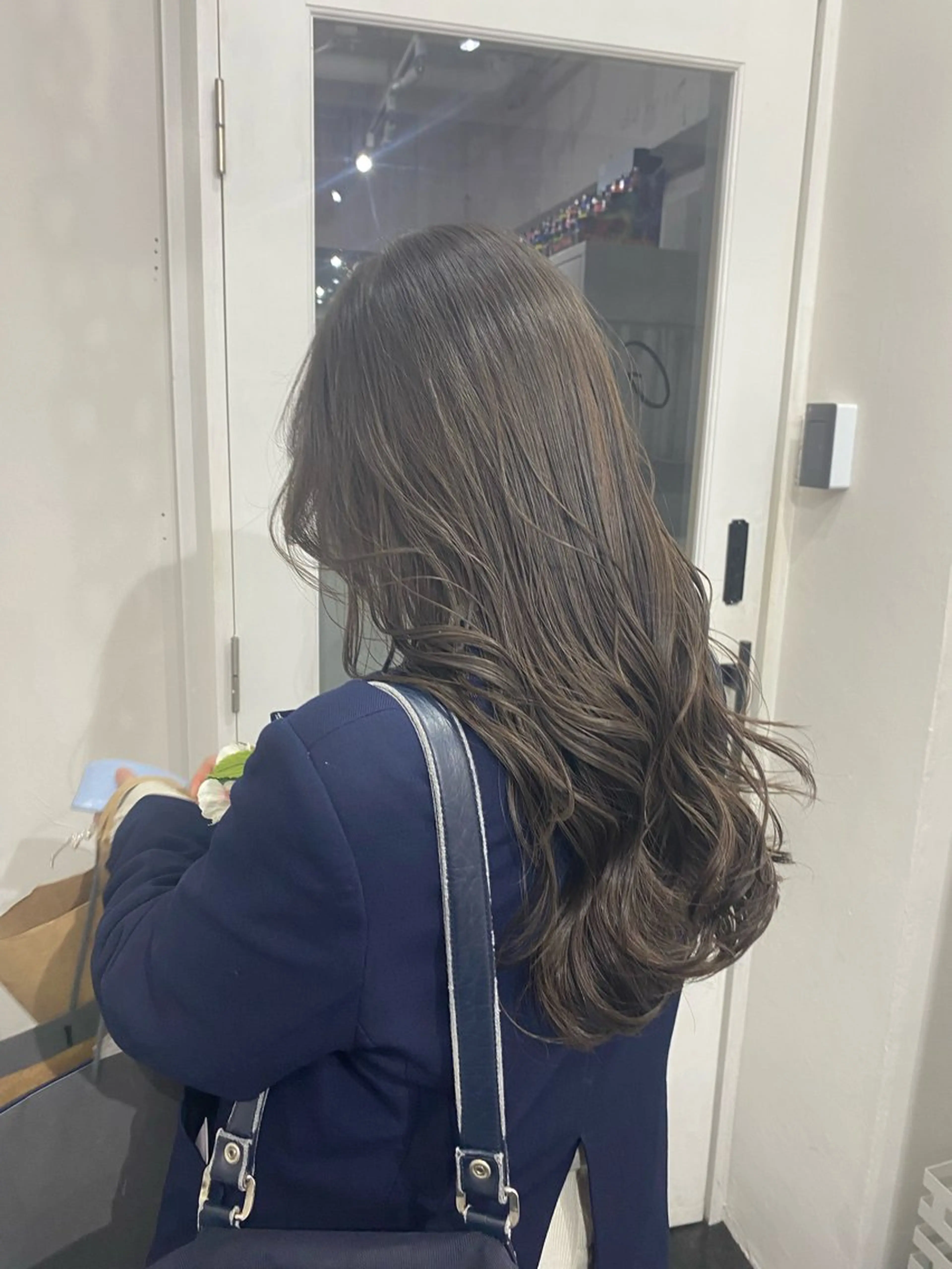 カラー ブリーチ グレージュ オリーブグレージュ オリーブグレー 楓🦋韓国系レイヤー / 透明感カラー🤍のヘアスタイル