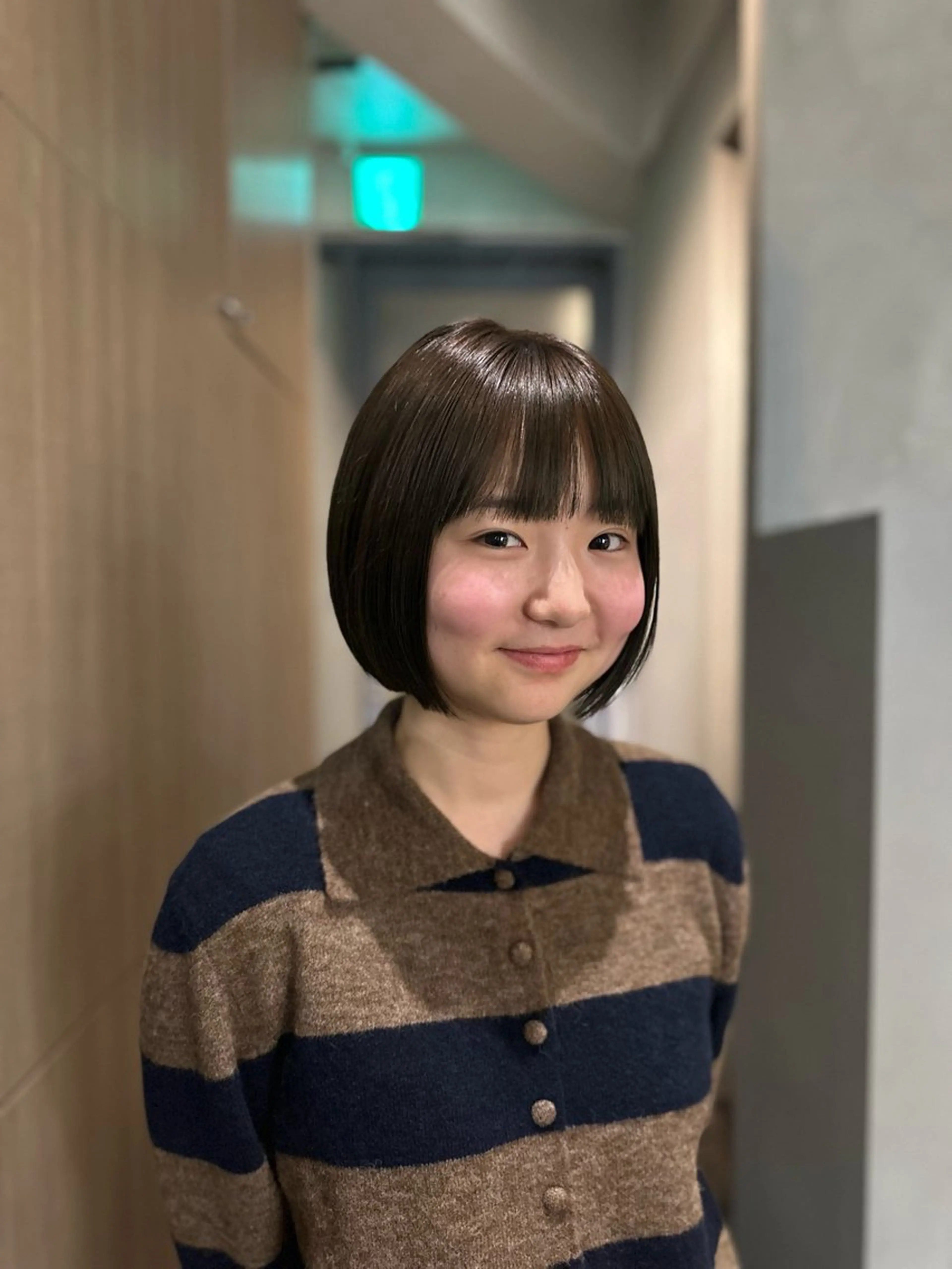 ミディアム ANTI HAKUのヘアスタイル