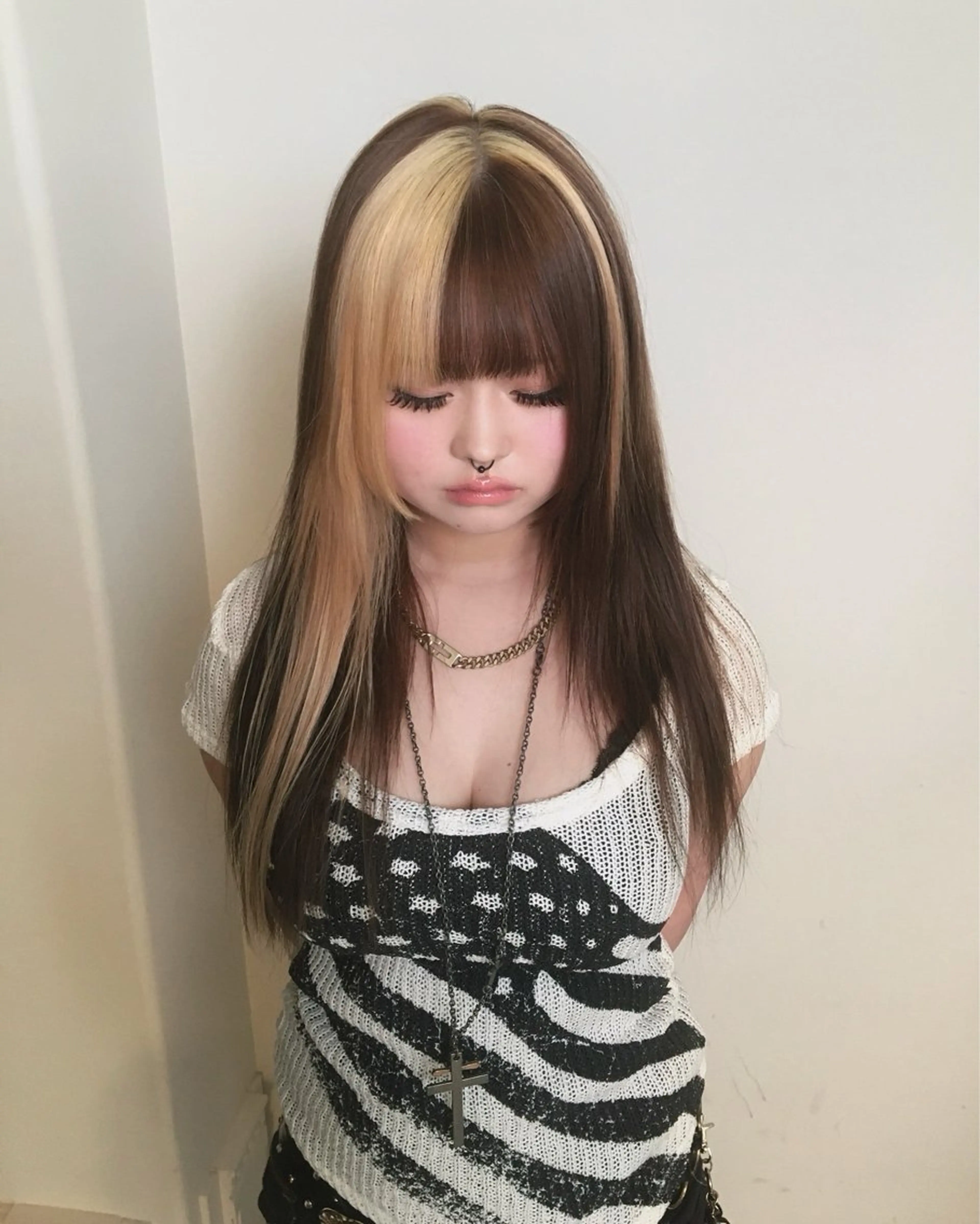 ロング カラー Hanaka🐈‍⬛ 海外×ニュアンスのヘアスタイル