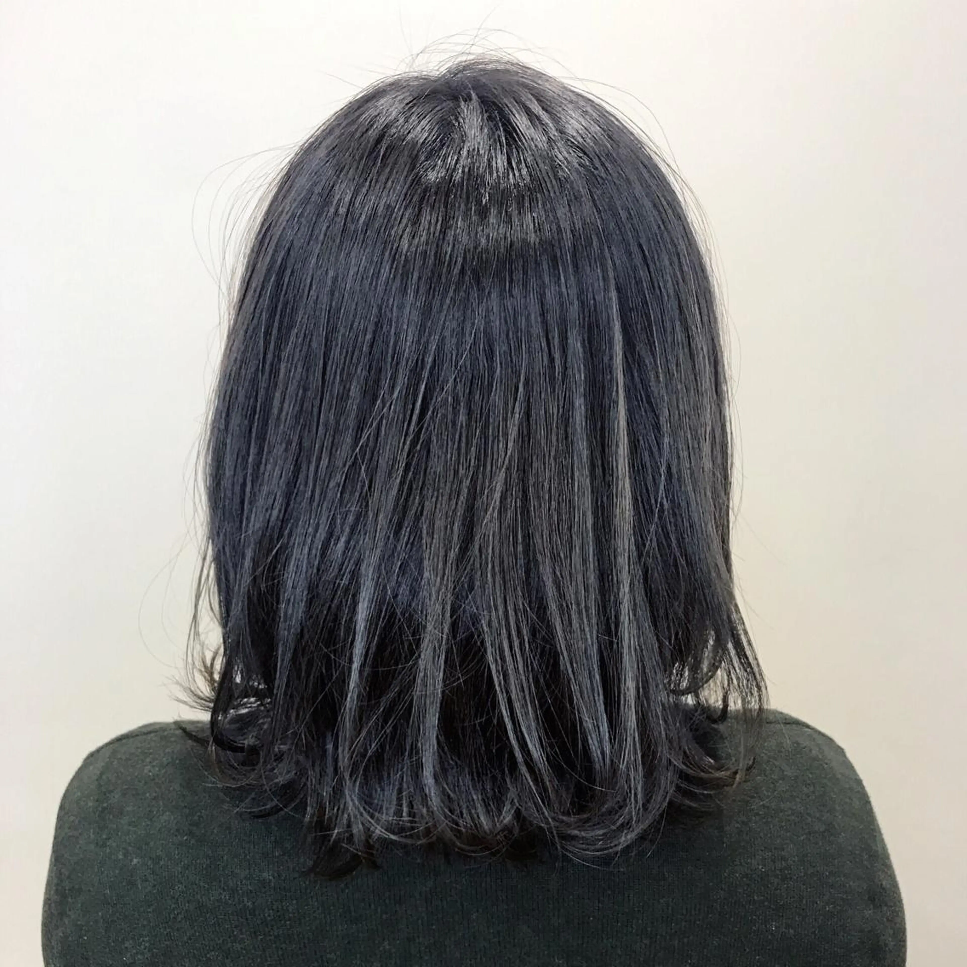 カラー ブルーカラー ブルージュ カット ヘアカラー トリートメント Le'a渋谷所属・インナーエクステ渋谷 🦋KAJIのヘアスタイル