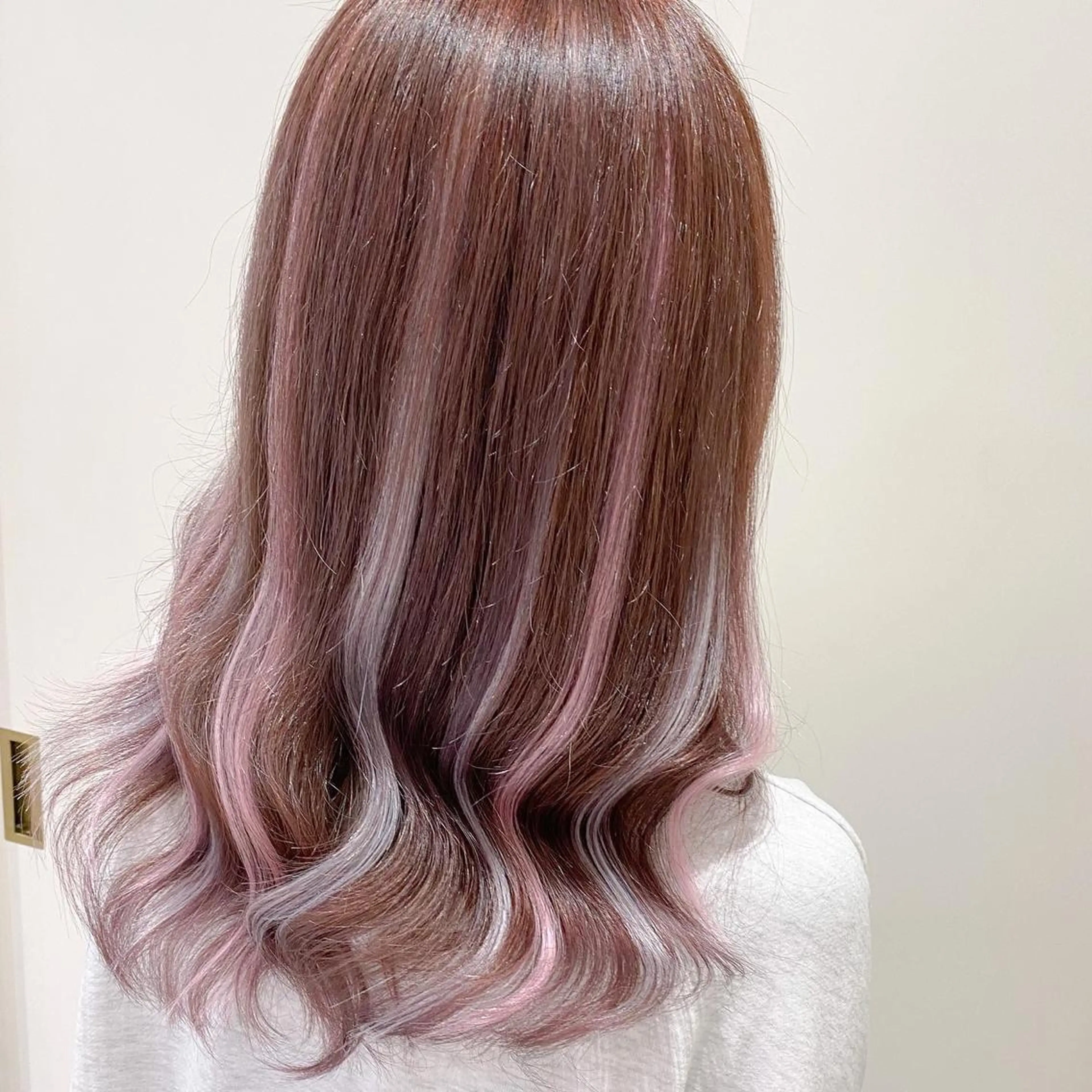 セミロング ハイライト カット エクステ 横浜🍒ルーツカラー エクステ／RIEのヘアスタイル
