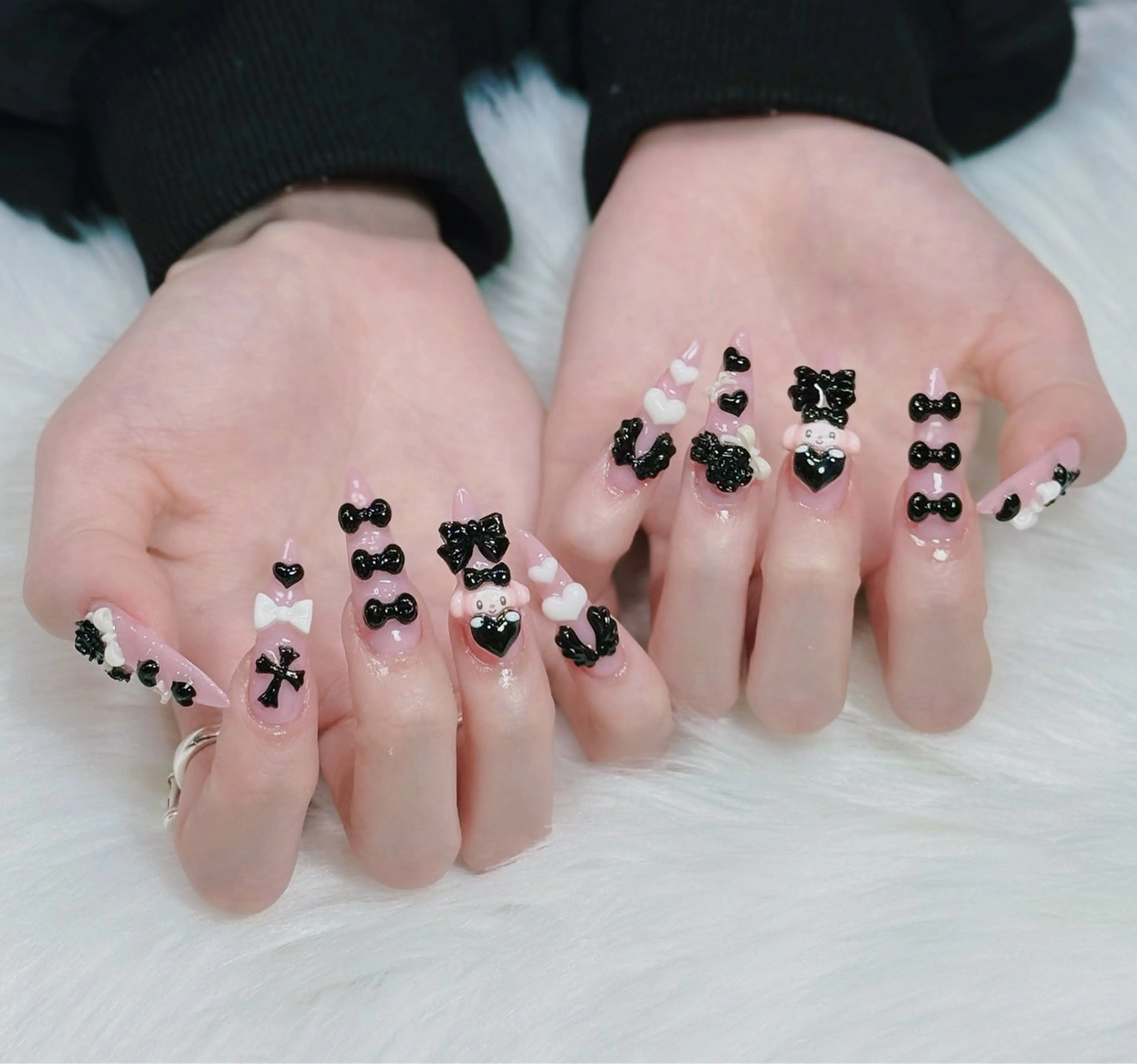 ネイル オーロラネイル チークネイル フットネイル フレンチネイル ジェルネイル ハンドネイル Nichi Nailsのネイルデザイン