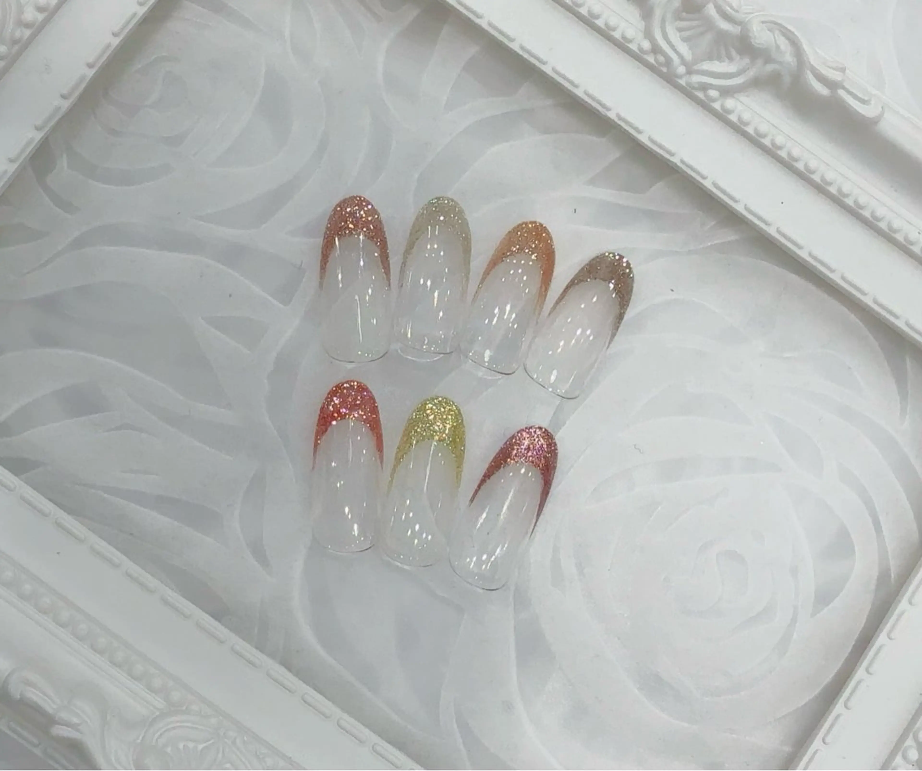 トレーニングクーポン⭐️【オフあり】限定ラメフレンチ💅クリアベースに7色のラメからお選びいただけます🩷の写真