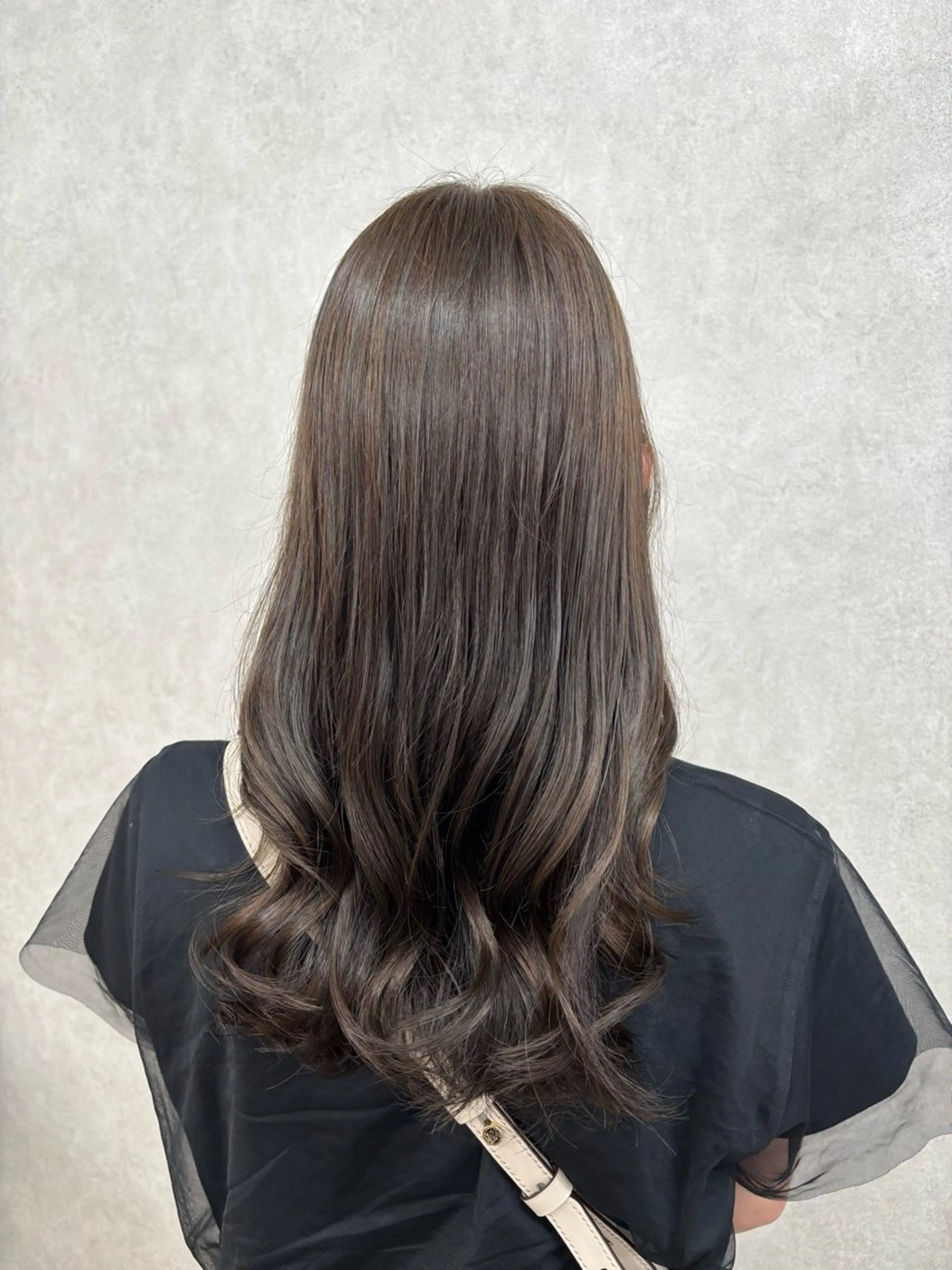 ロング 若月 七海のヘアスタイル