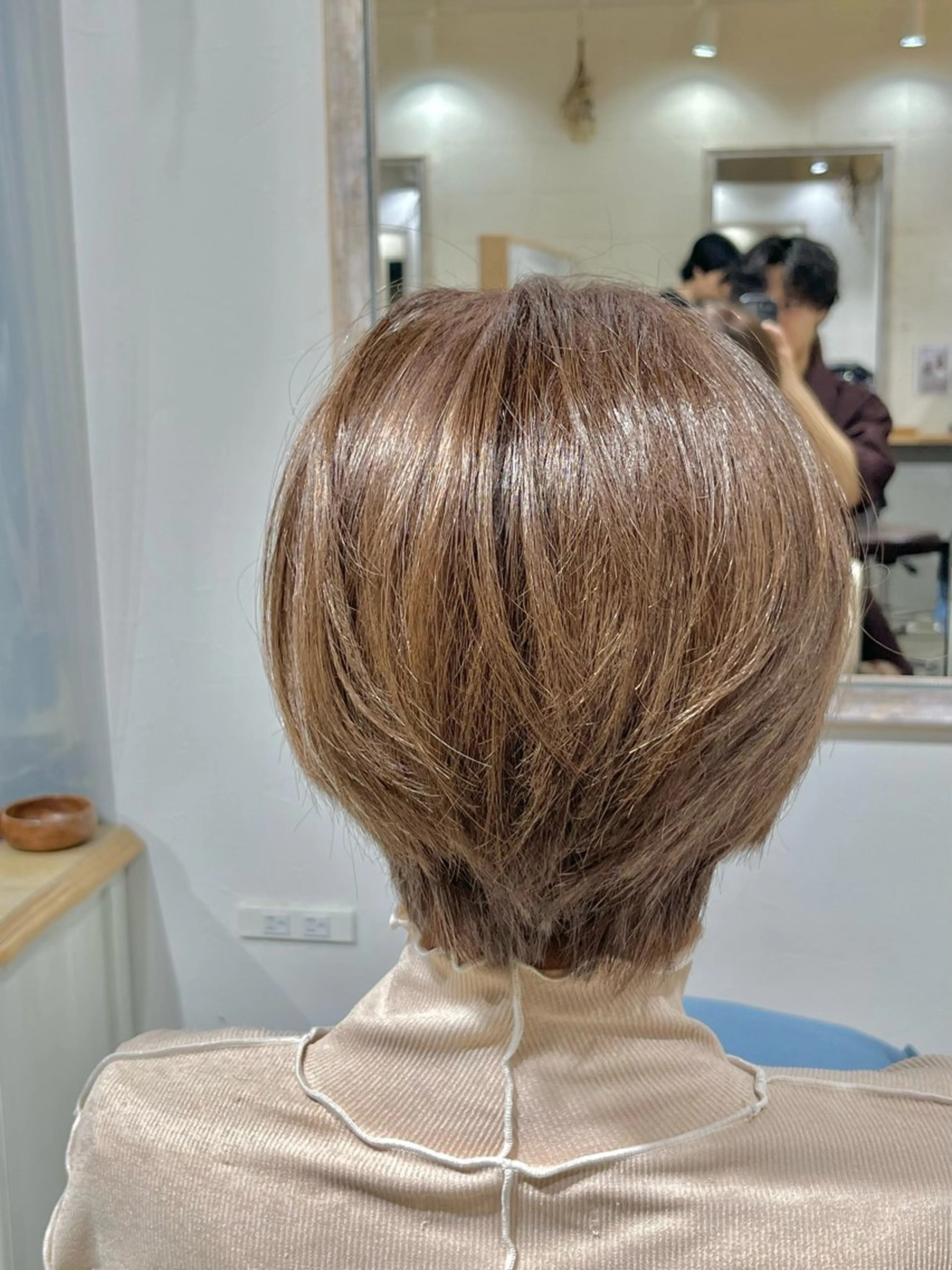ショート カラー ベージュカラー ヘアカラー 前野 祥太のヘアスタイル