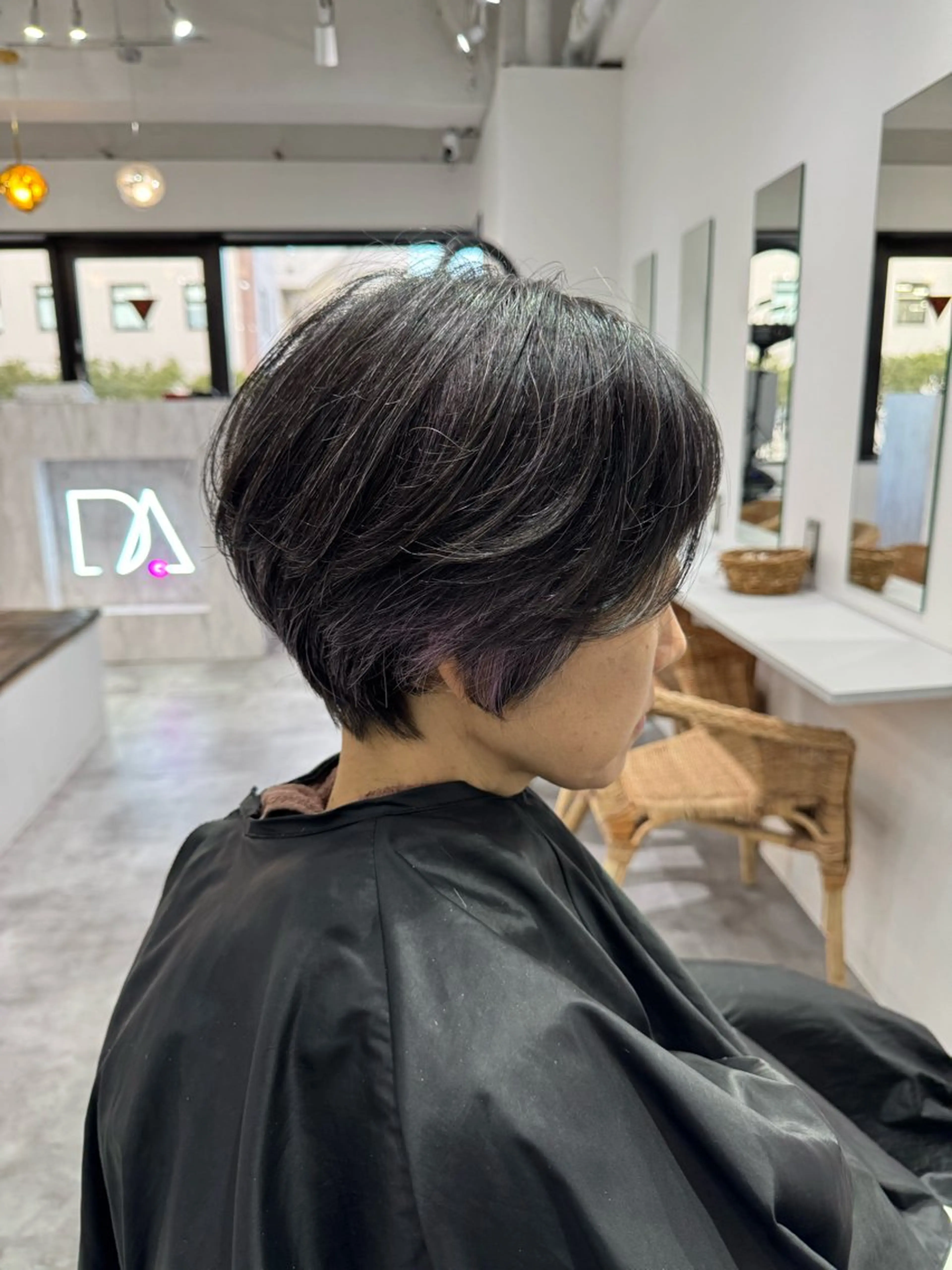 ショート 大船🫧ハイライト ボブ🫧持田樹のヘアスタイル