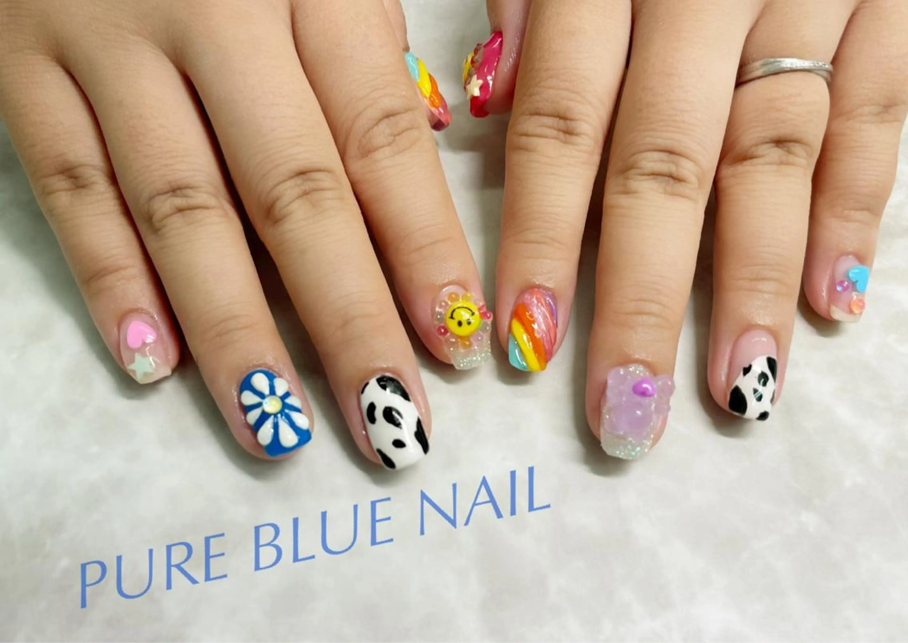 ネイル PURE BLUE NAILのネイルデザイン