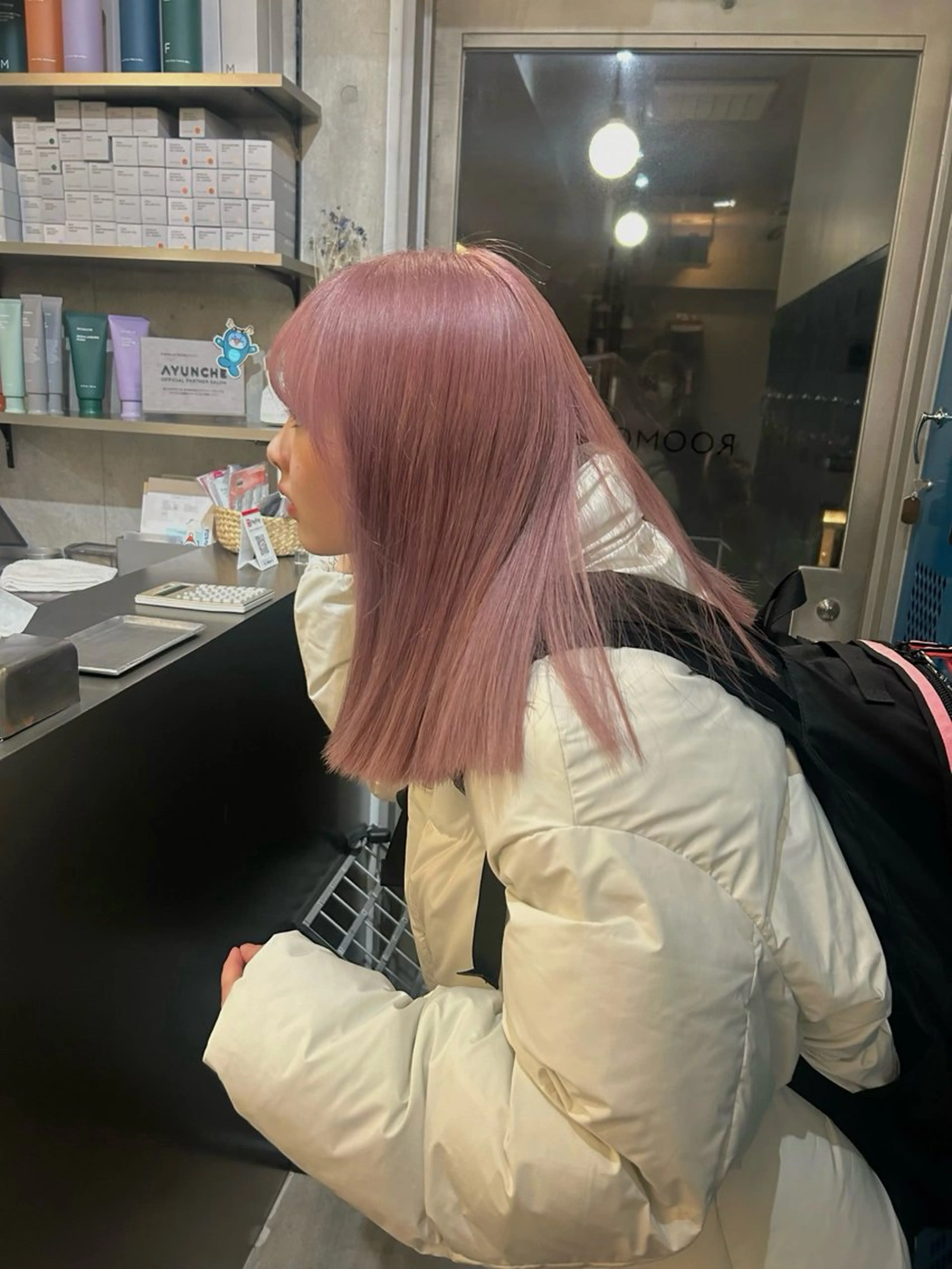 ミディアム カラー ブリーチ 韓国ボブ/レイヤー ボブ/ EMIRIのヘアスタイル