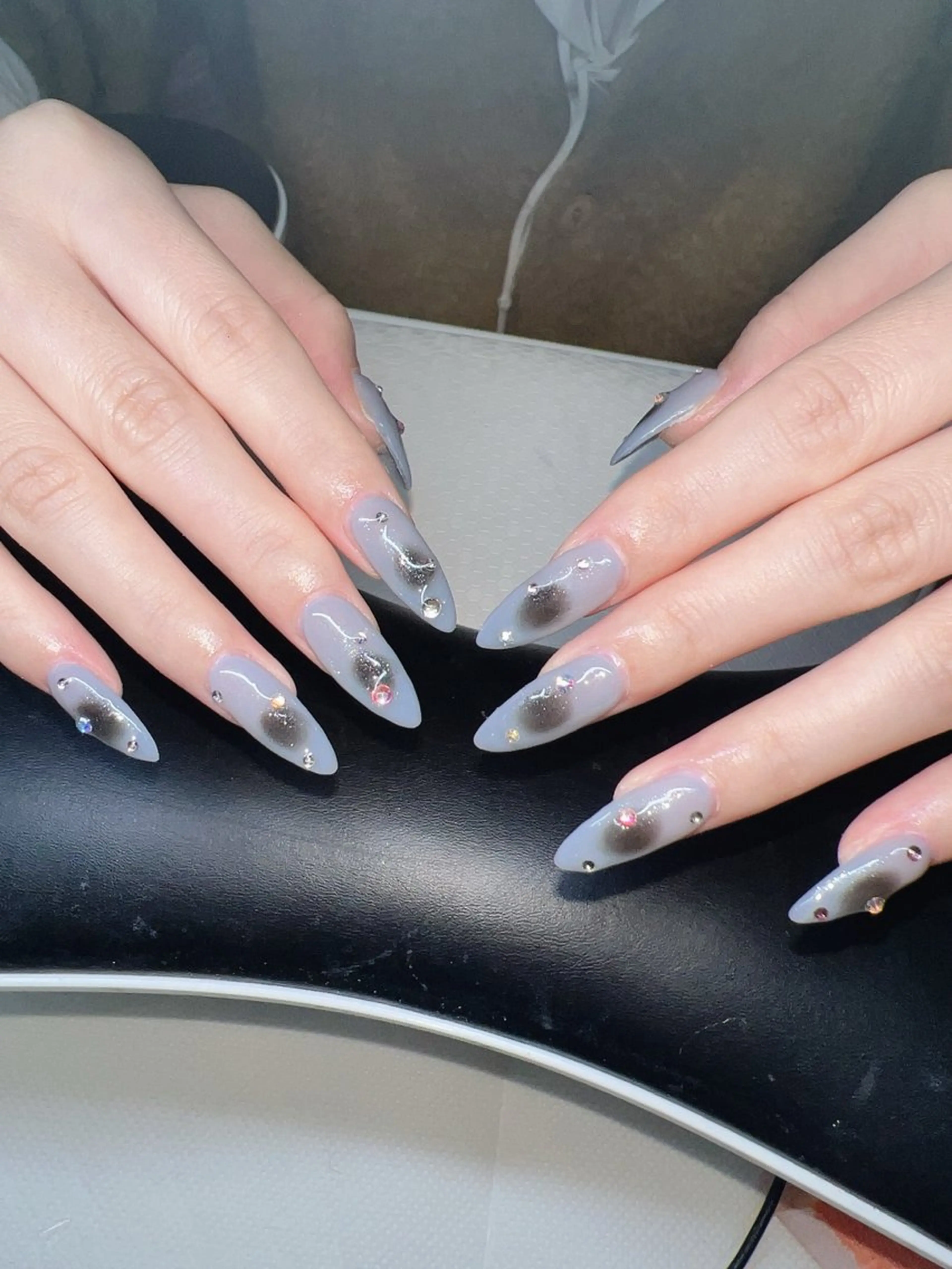 ネイル オーロラネイル チークネイル 長さ出し フットネイル フレンチネイル ハンドネイル Lee Nailsのネイルデザイン