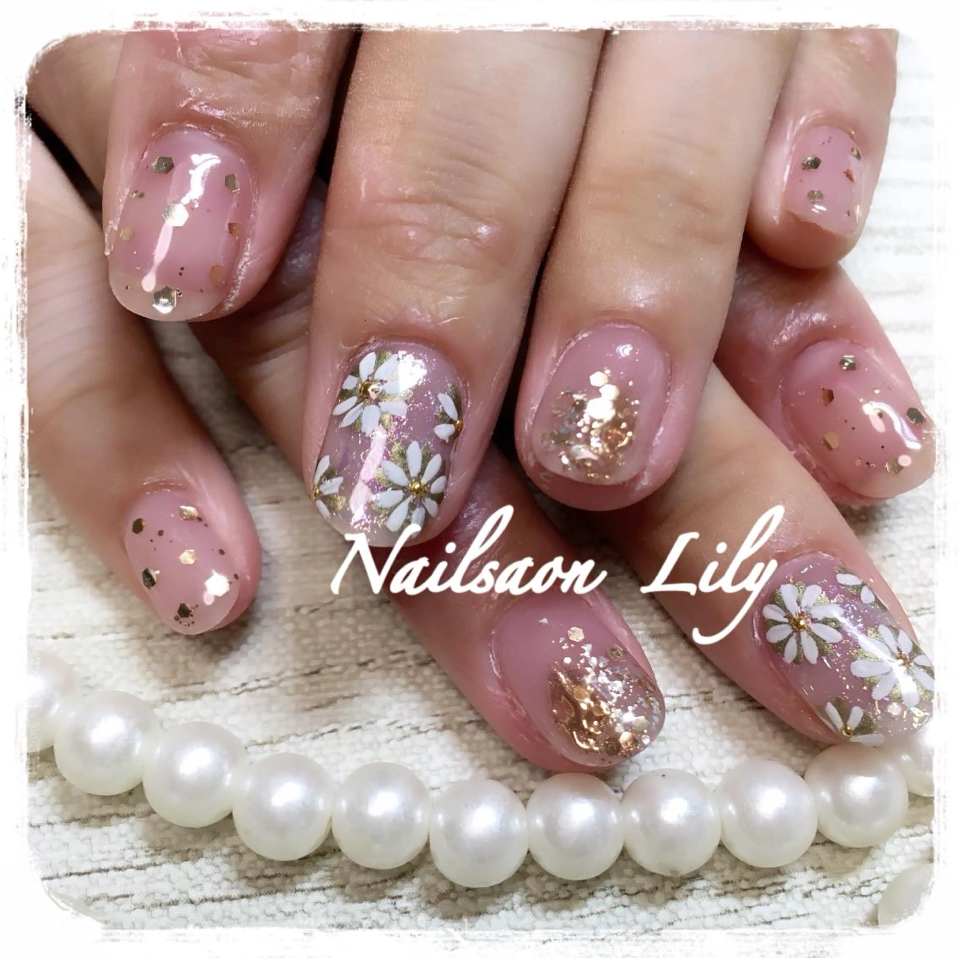 ネイル フラワーネイル ニュアンスネイル Lily*nail 🌻Mii🌻のネイルデザイン