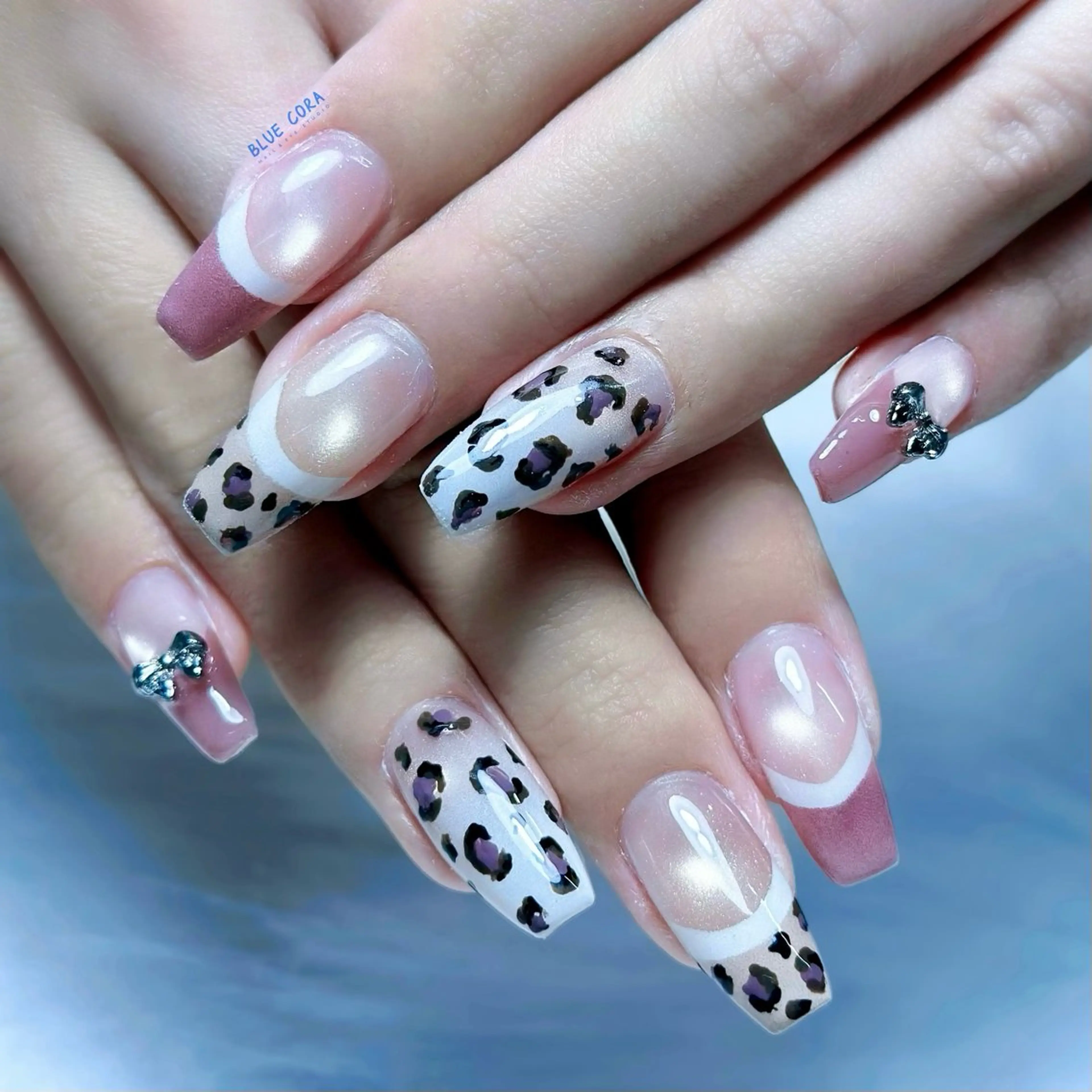 ネイル ハンドネイル ハンドケア BLUE CORAのネイルデザイン