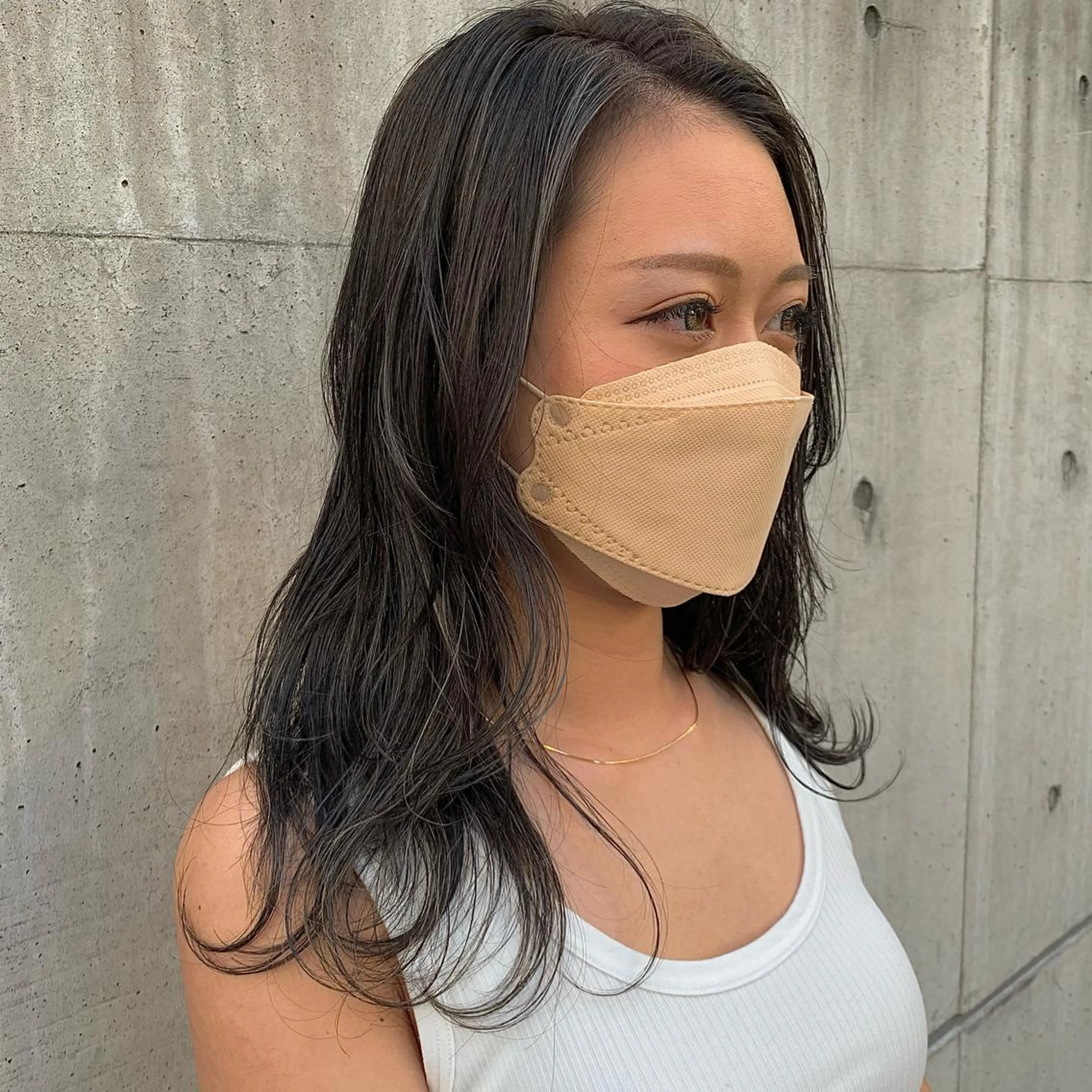 ロング カラー ベージュカラー ブリーチ イヤリングカラー イルミナカラー インナーカラー マンツーマン×半個室 まちだきょうすけのヘアスタイル