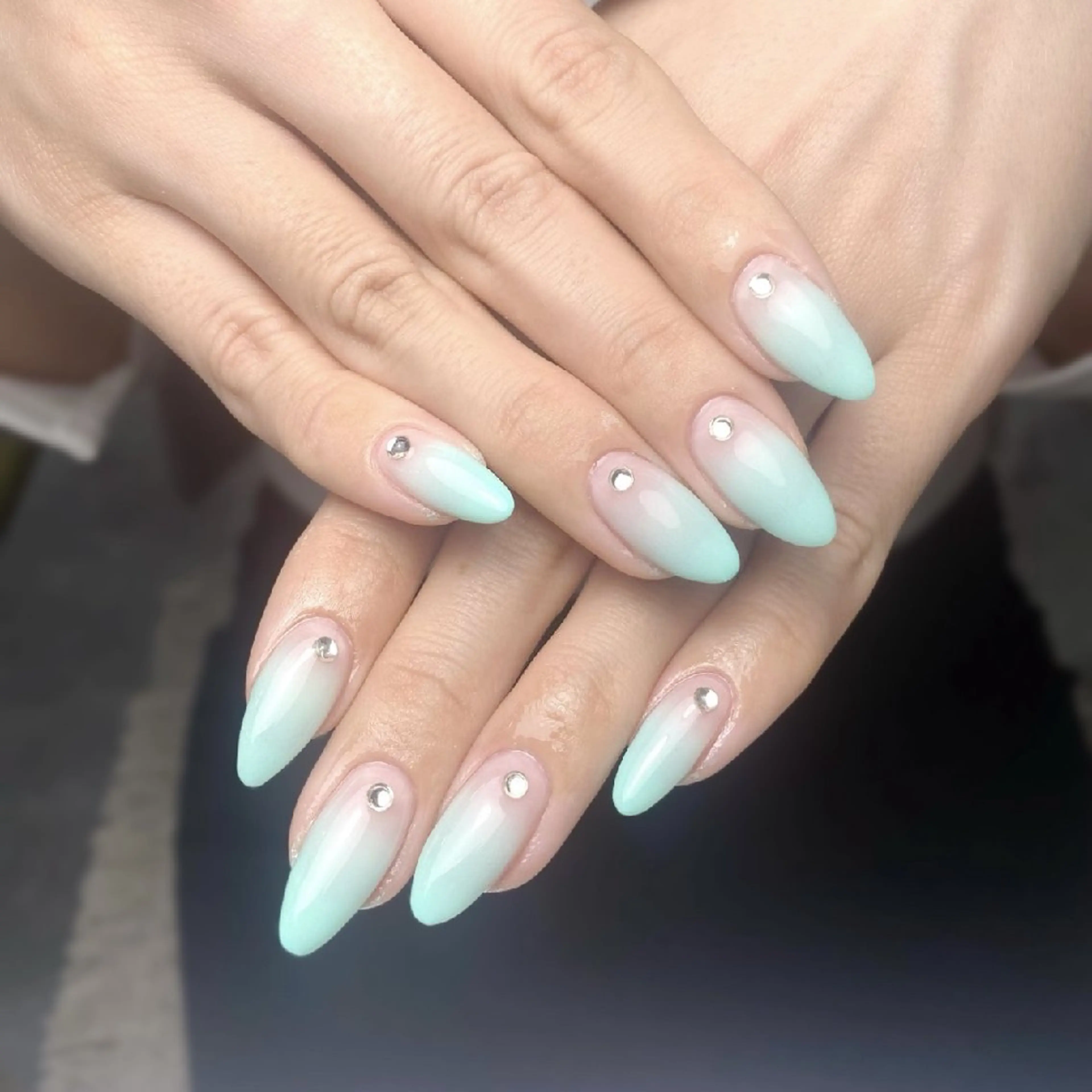 ネイル 水色 ハンドネイル UM Nail Salonのネイルデザイン