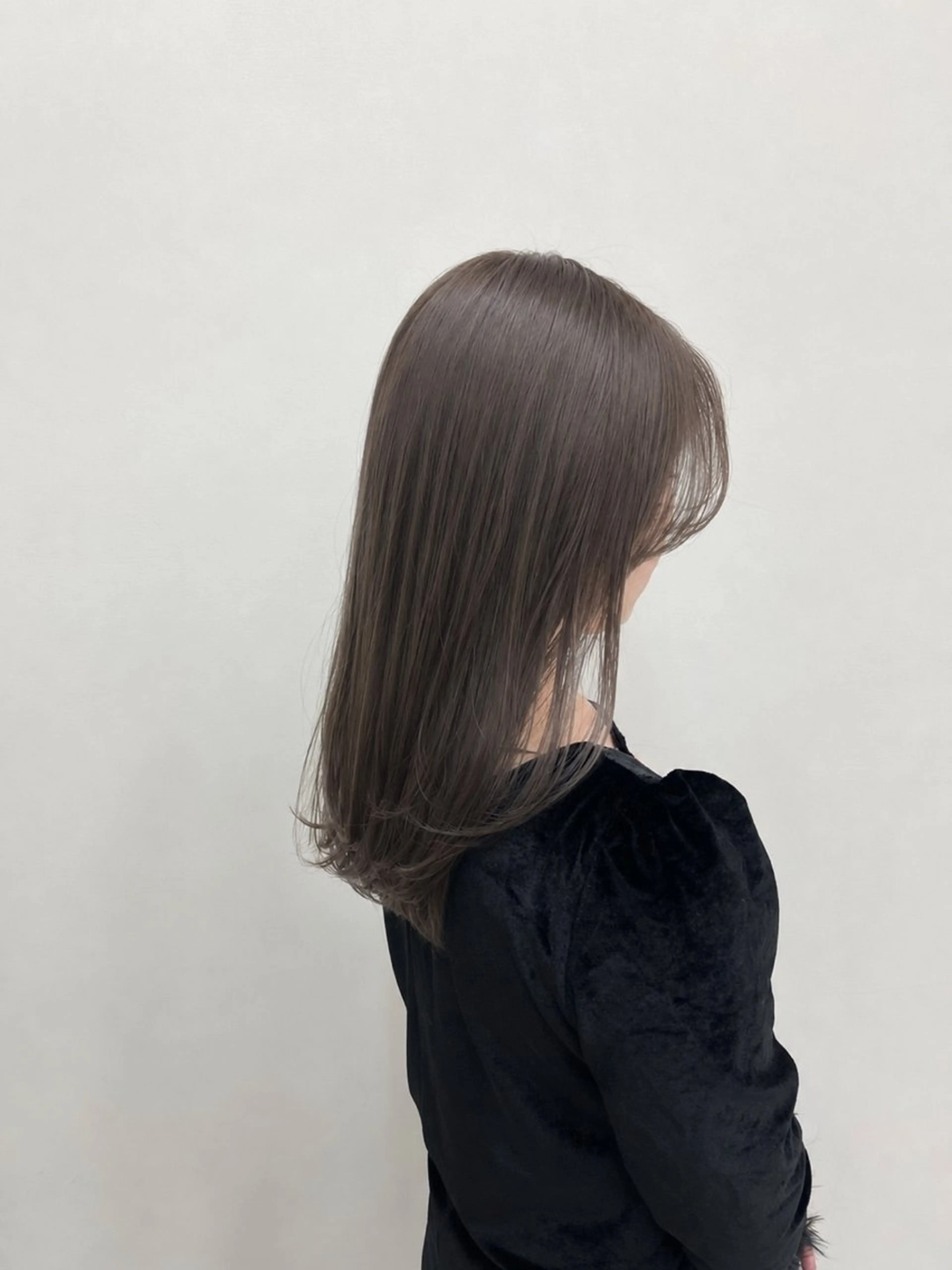 ロング カラー ベージュカラー 透明感カラー グレージュ オリーブグレージュ オリーブグレー ヘアカラー 透明感カラー⭐️ Takumaのヘアスタイル