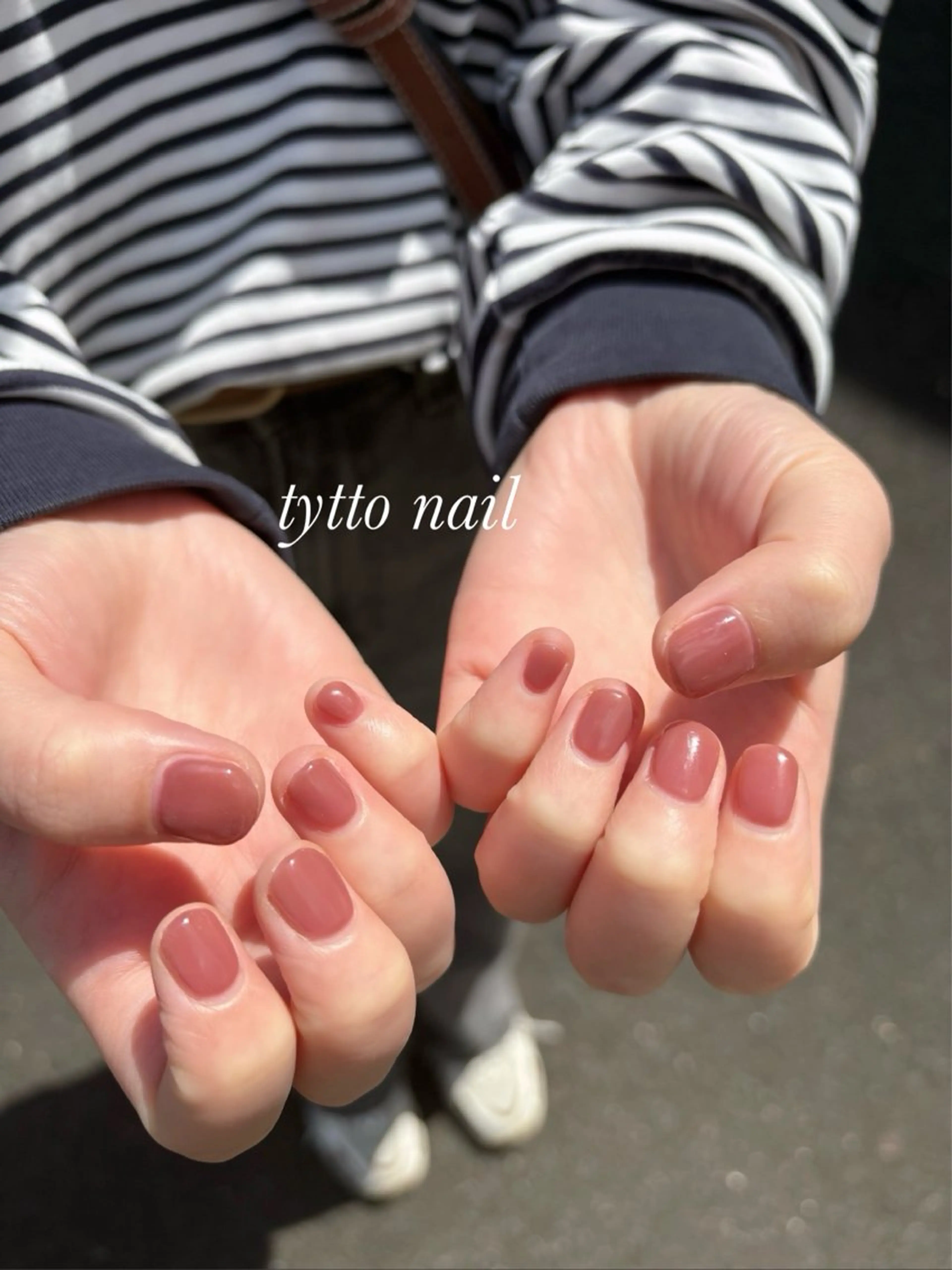 ネイル ブラウン オフィスネイル ワンカラーネイル ピンク ショートネイル ハンドネイル tytto nail ❤︎‪‪eri‪‪のネイルデザイン